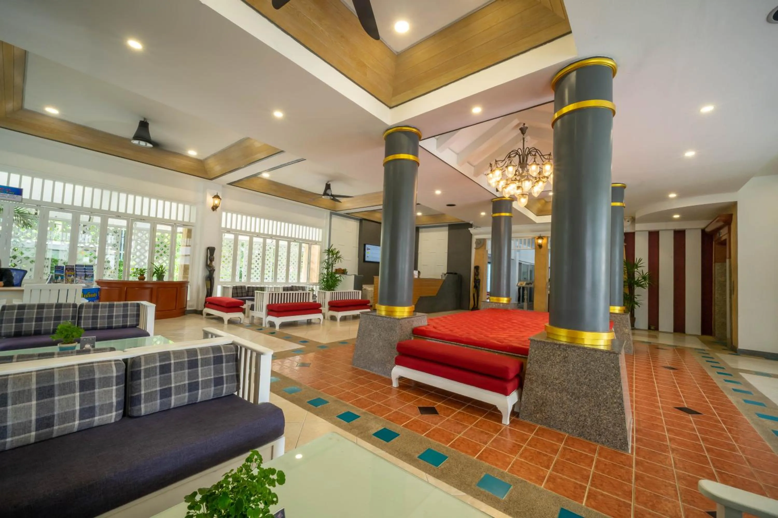 Lobby or reception in La Vintage Resort - Patong, Phuket