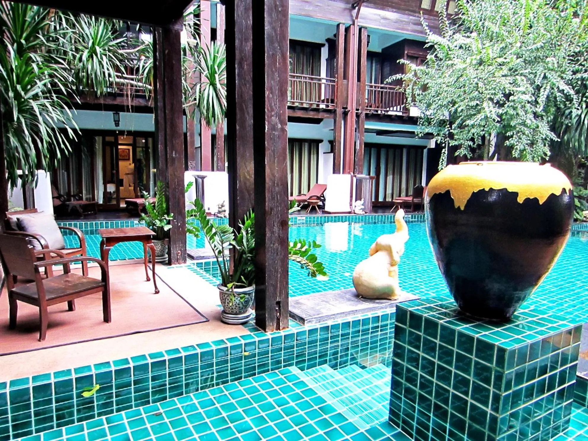 Swimming pool in Yantarasri Resort