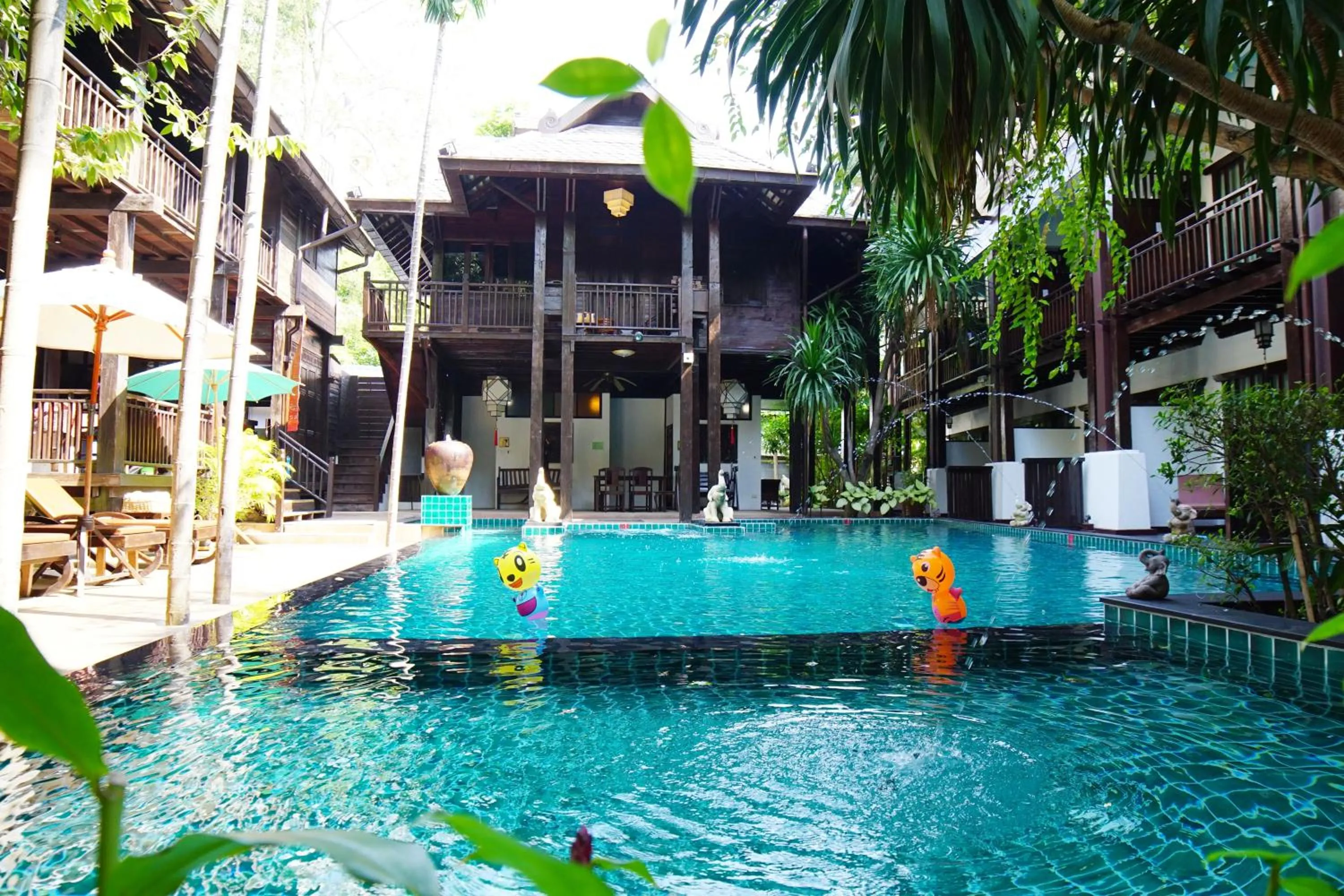 Swimming pool in Yantarasri Resort