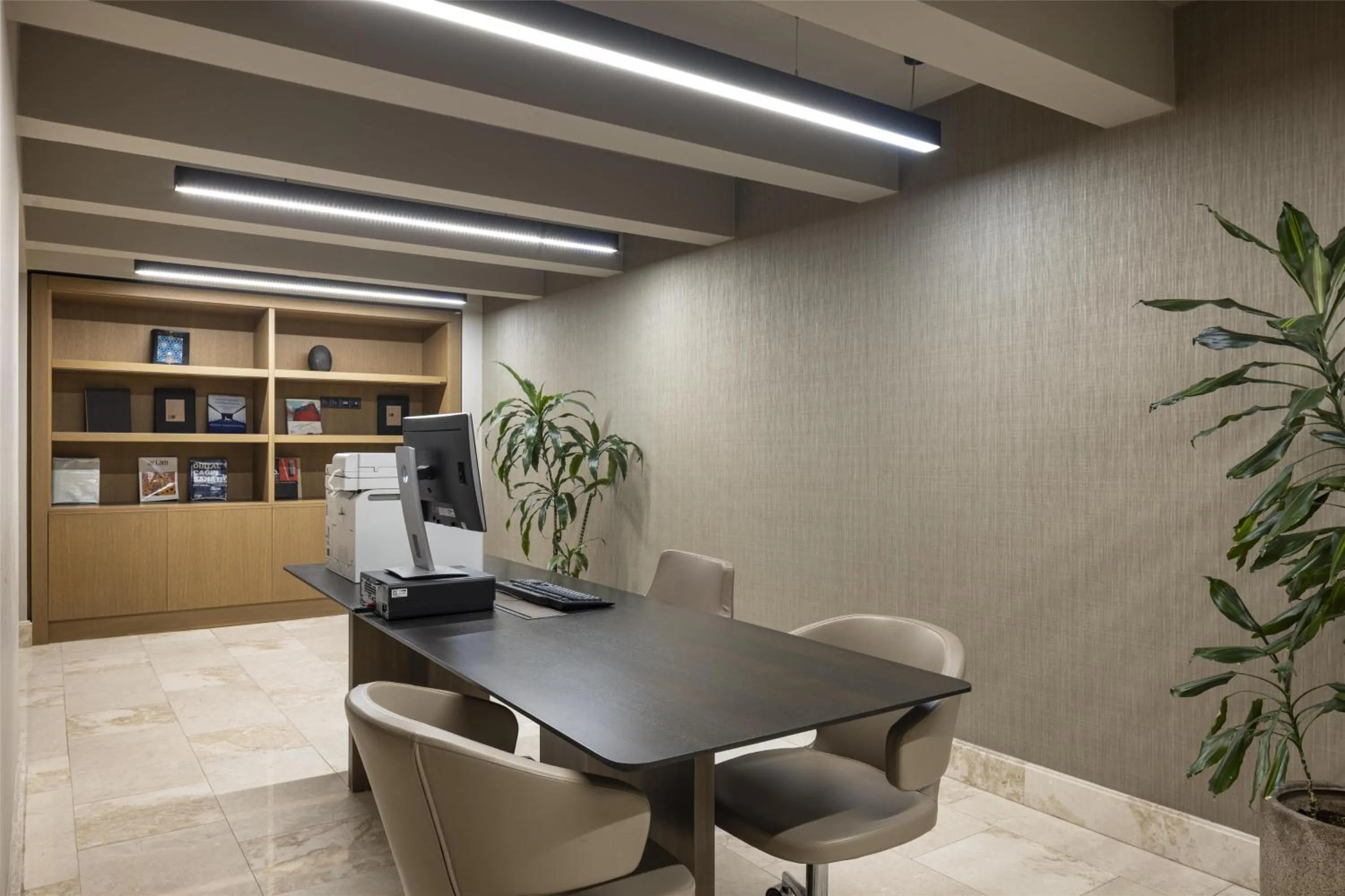 Lobby or reception in Mersin HiltonSA