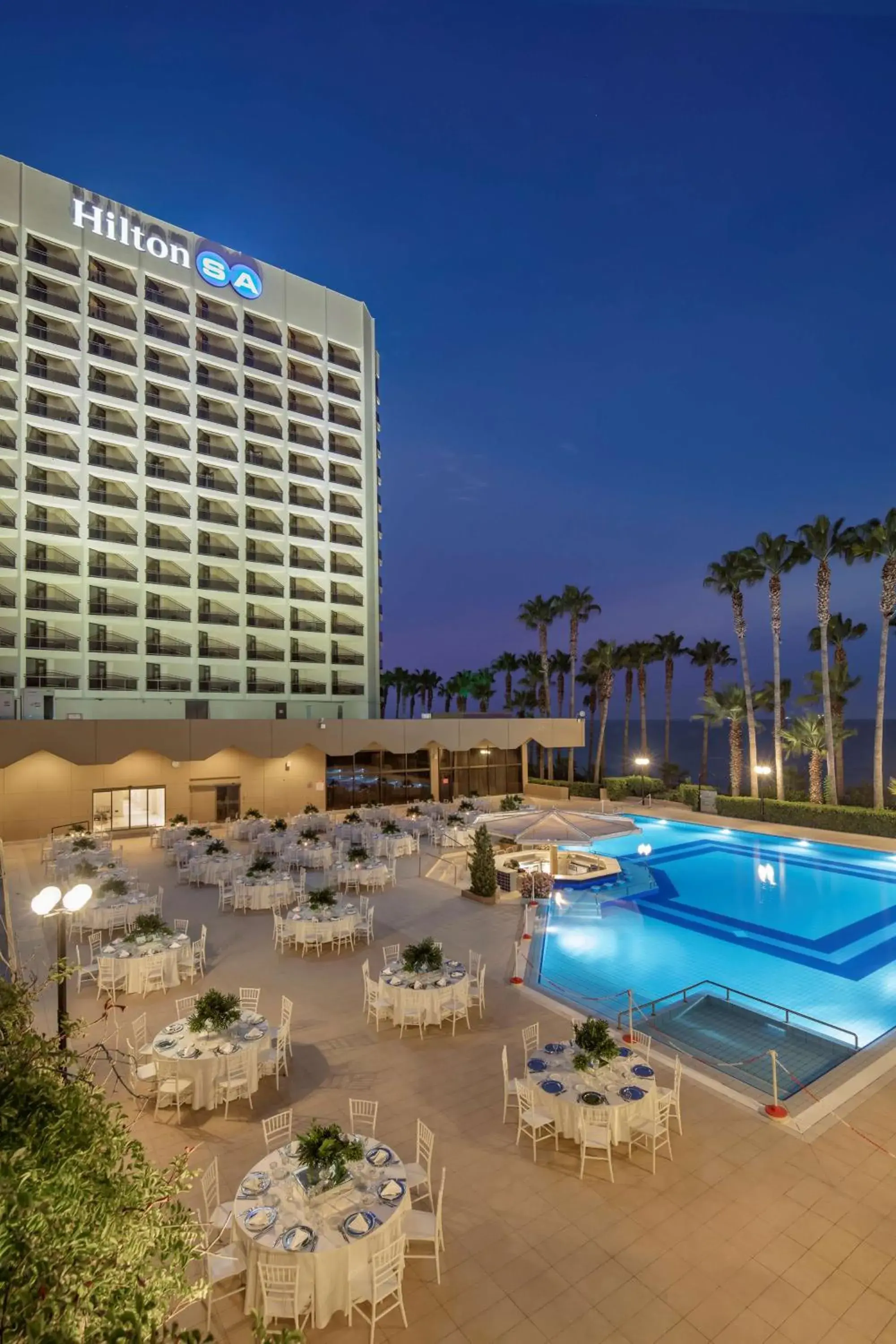 Pool view in Mersin HiltonSA Pool view in Mersin HiltonSA