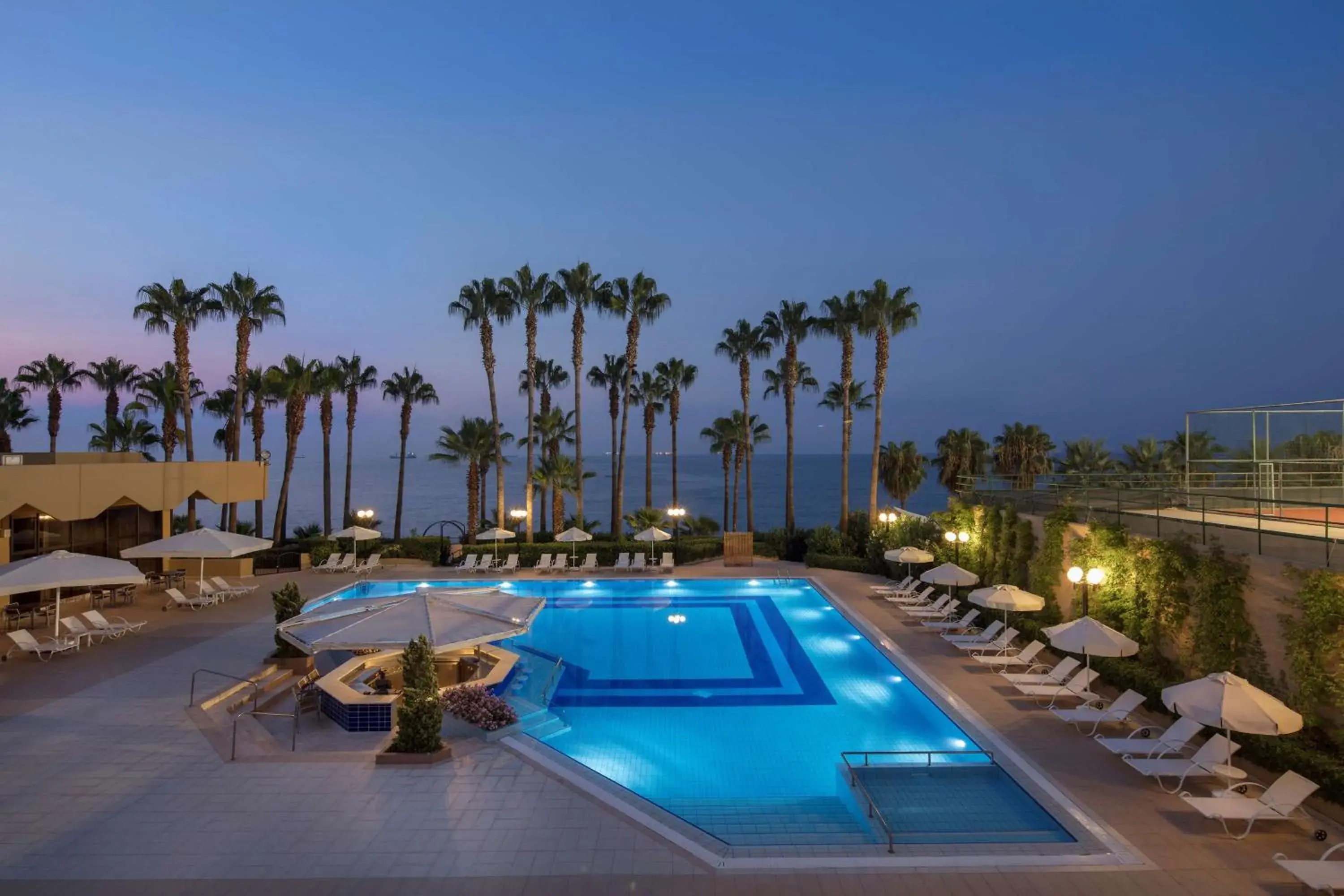 Pool view in Mersin HiltonSA Pool view in Mersin HiltonSA