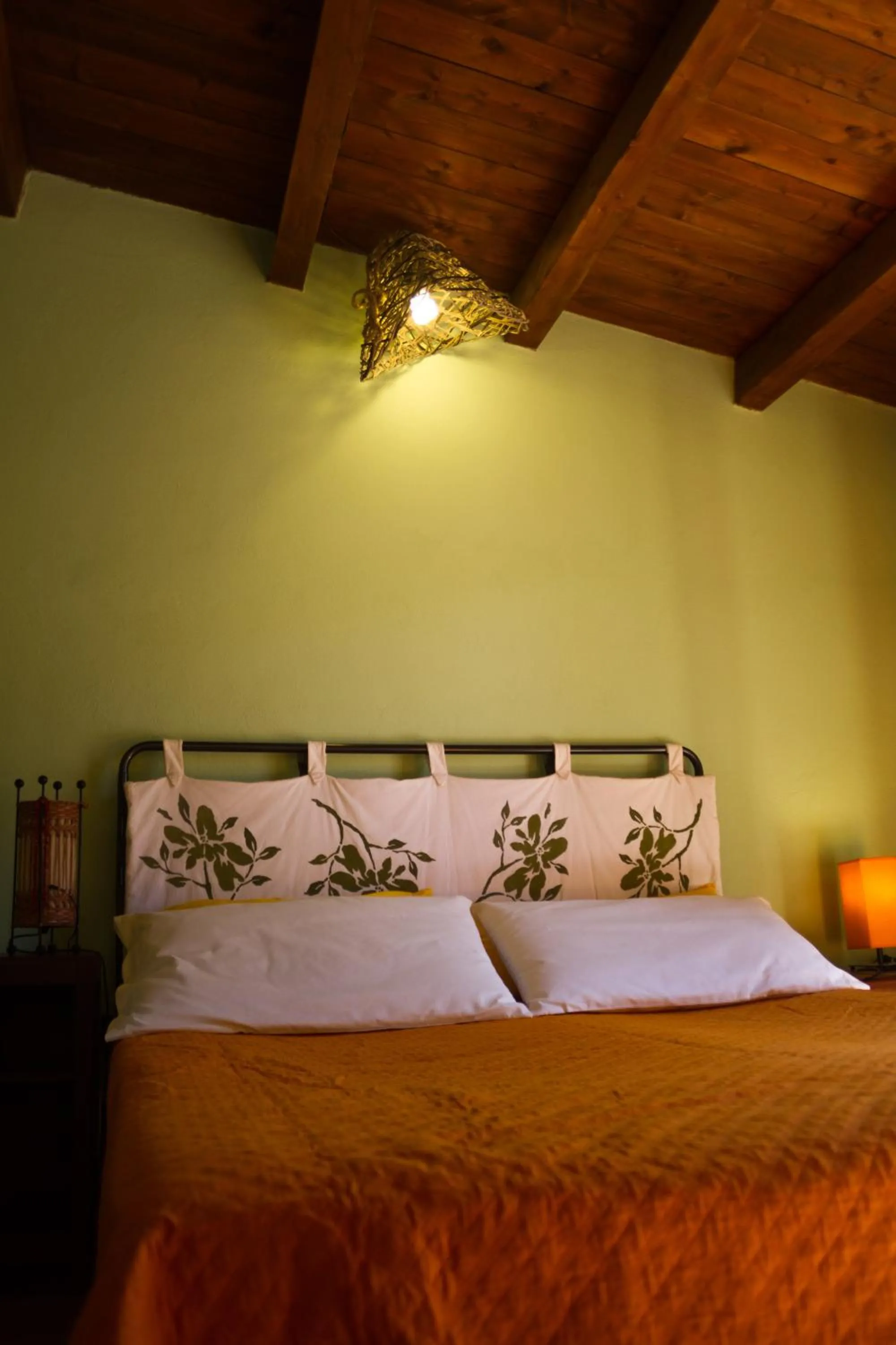 Bed in Pimpioxelli