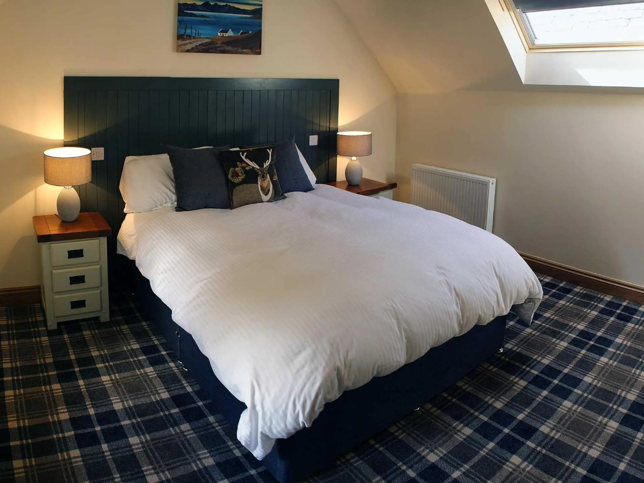 Property building, Bed in Edinbane Inn