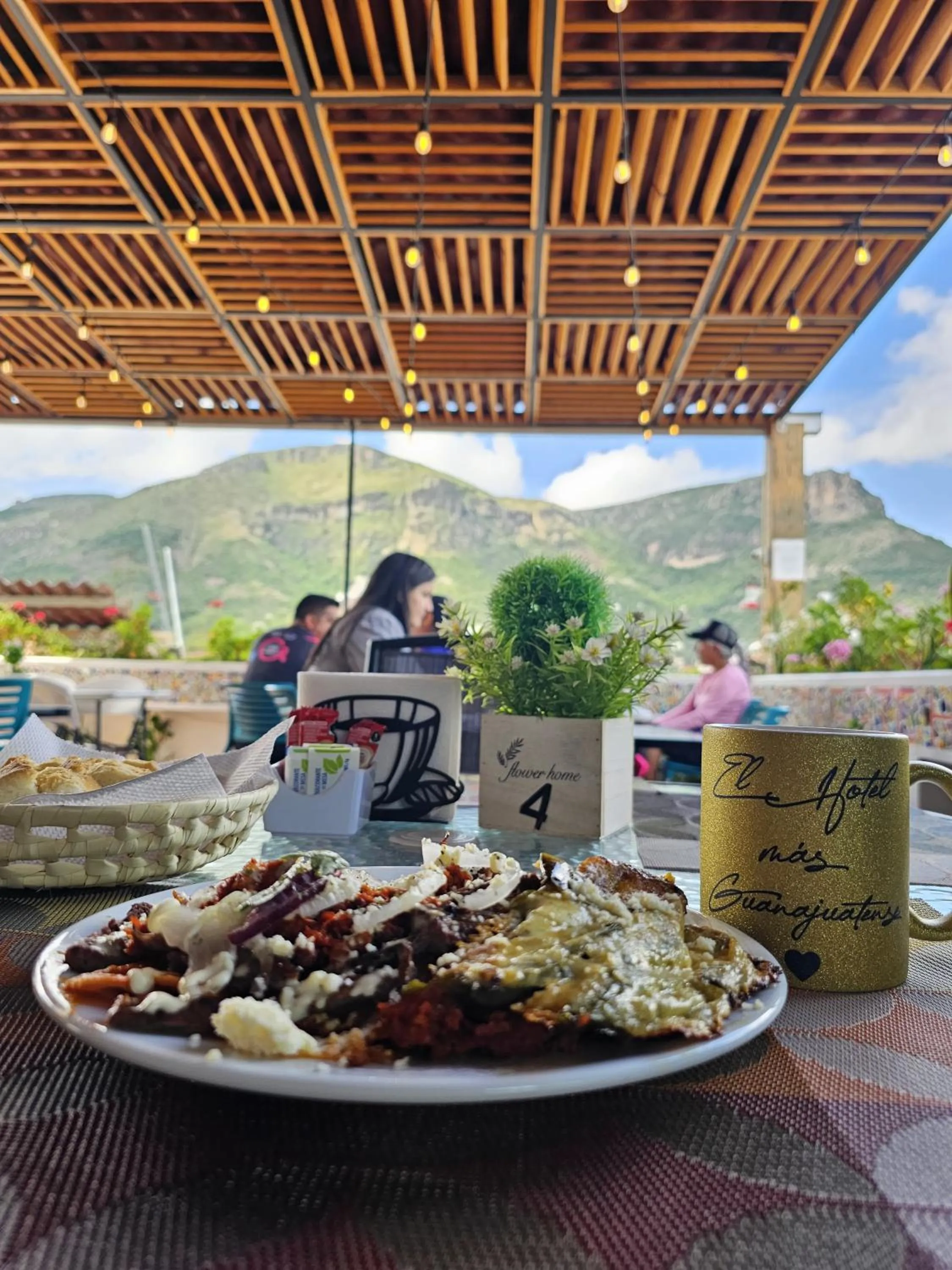 Restaurant/places to eat in Hotel Spa Maggic Home Panorámica