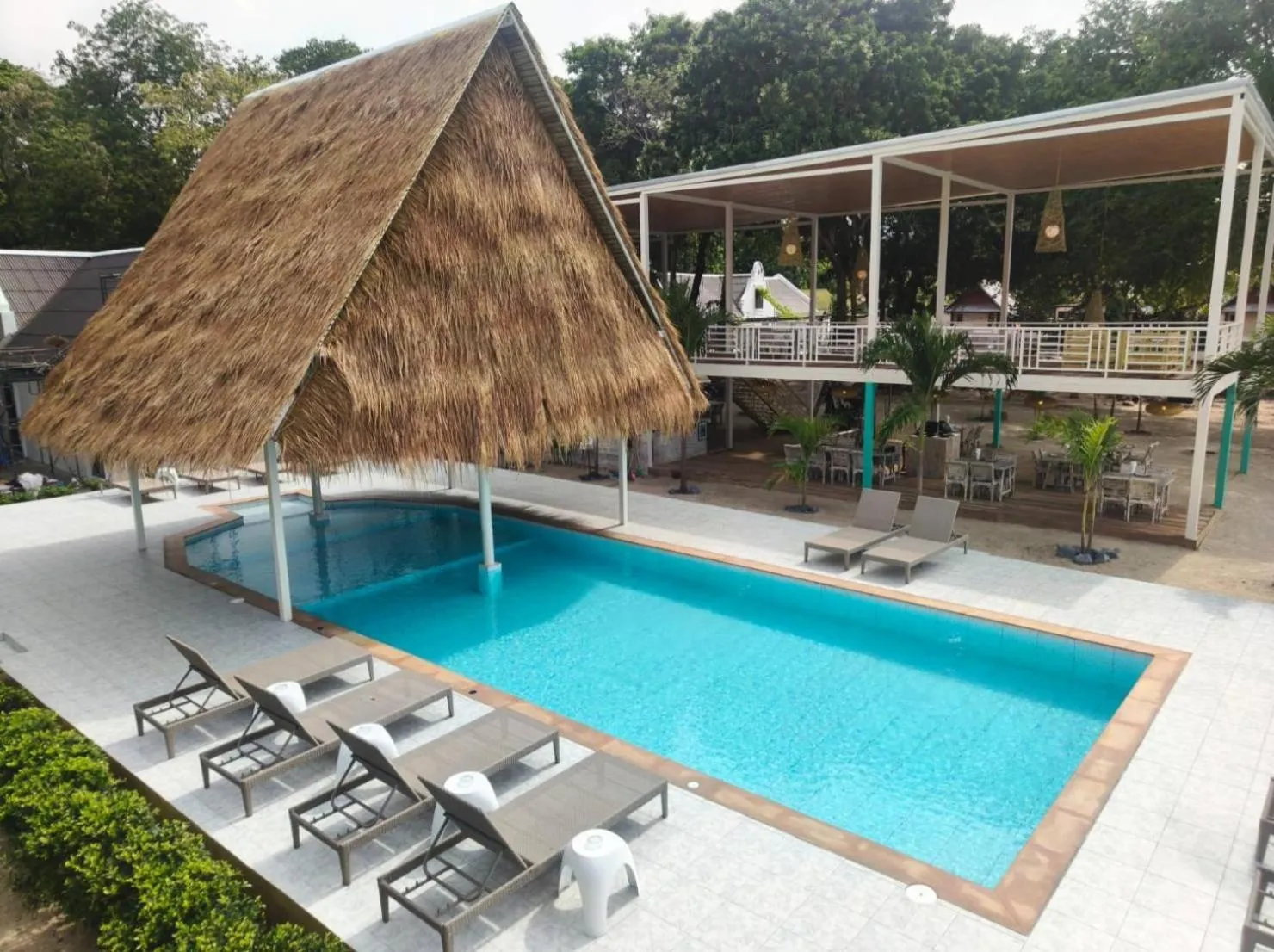 Swimming pool in Milky Bay Resort