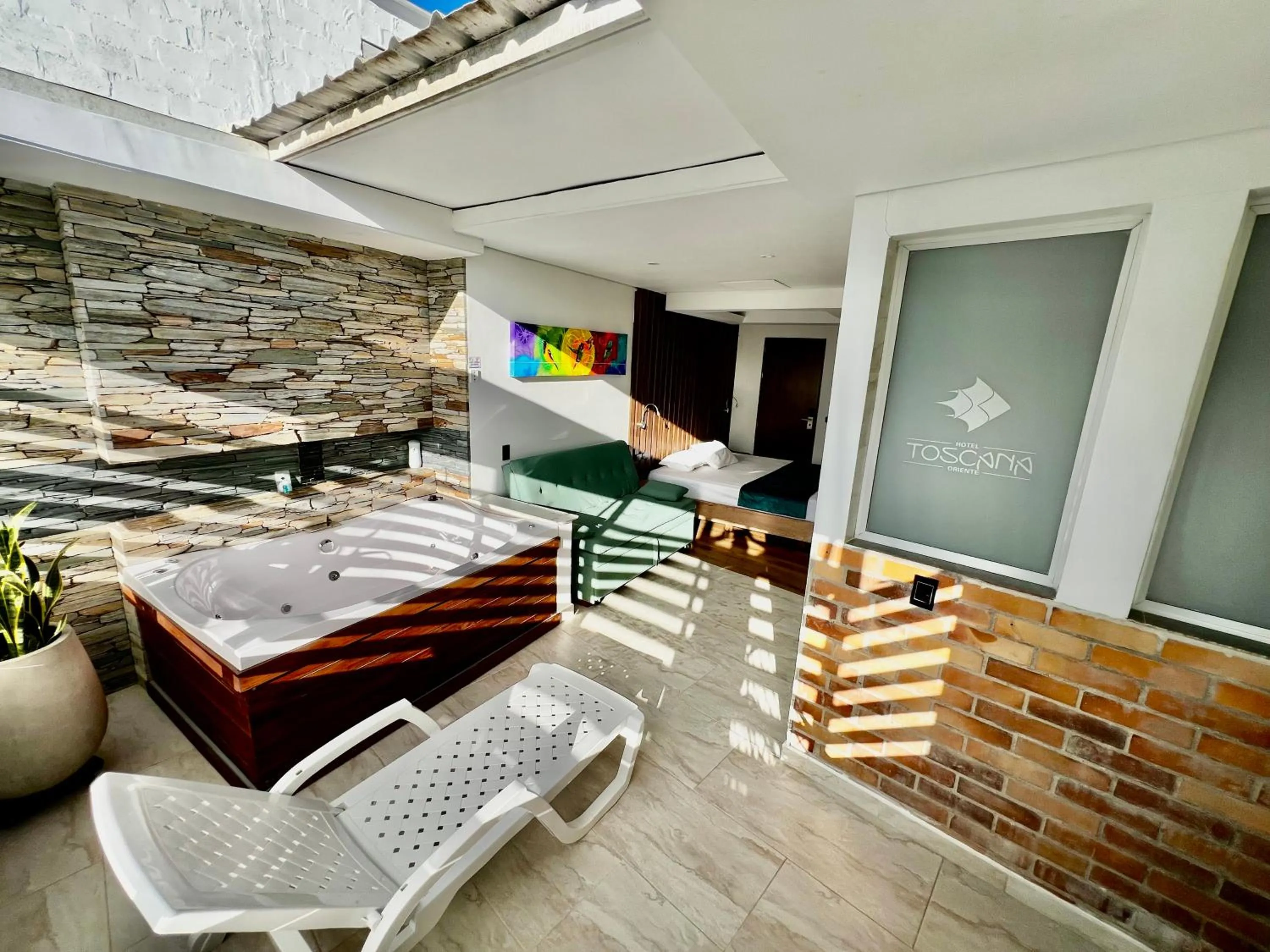 Bed in Hotel Toscana Oriente
