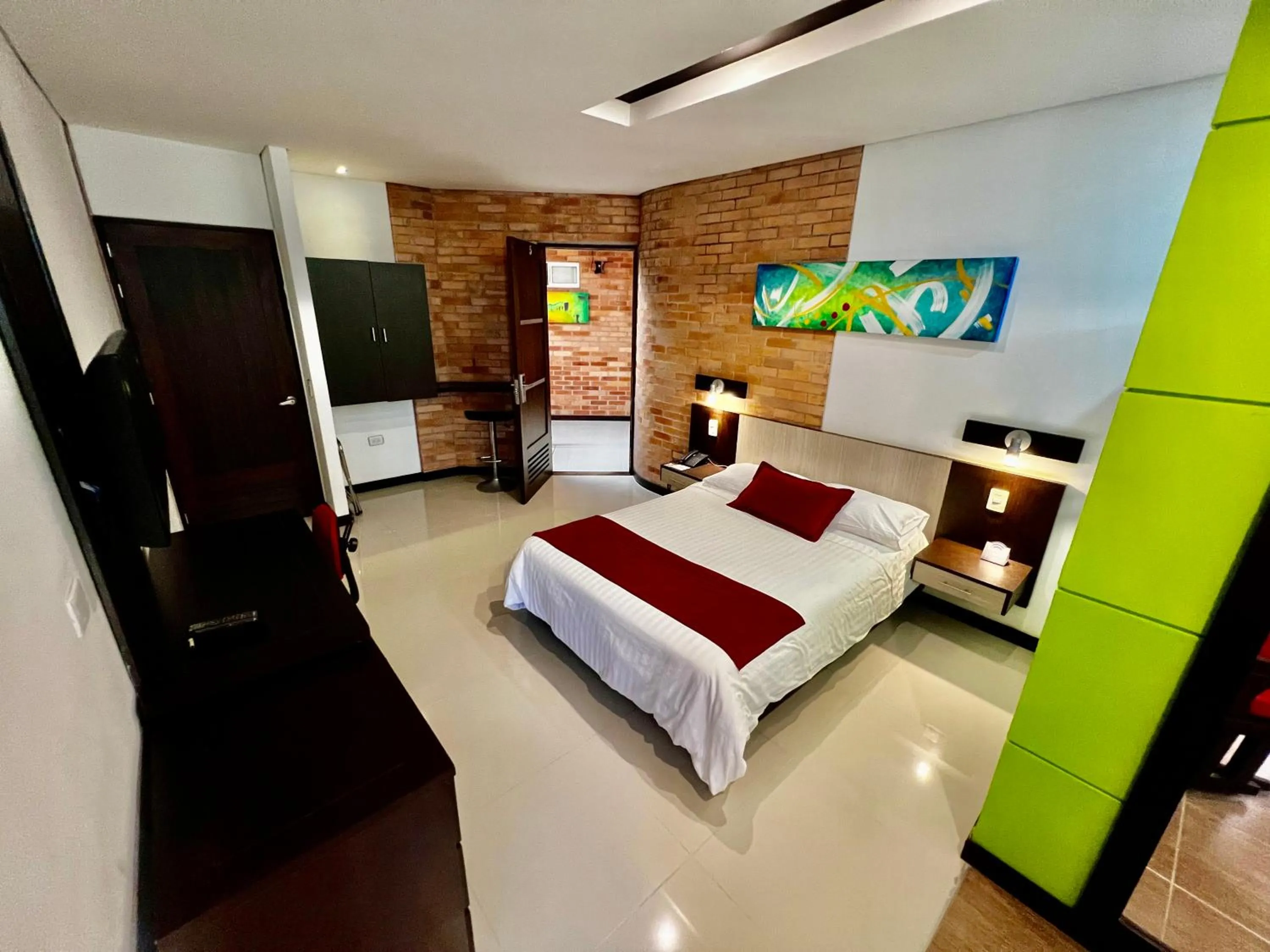 Bed in Hotel Toscana Oriente