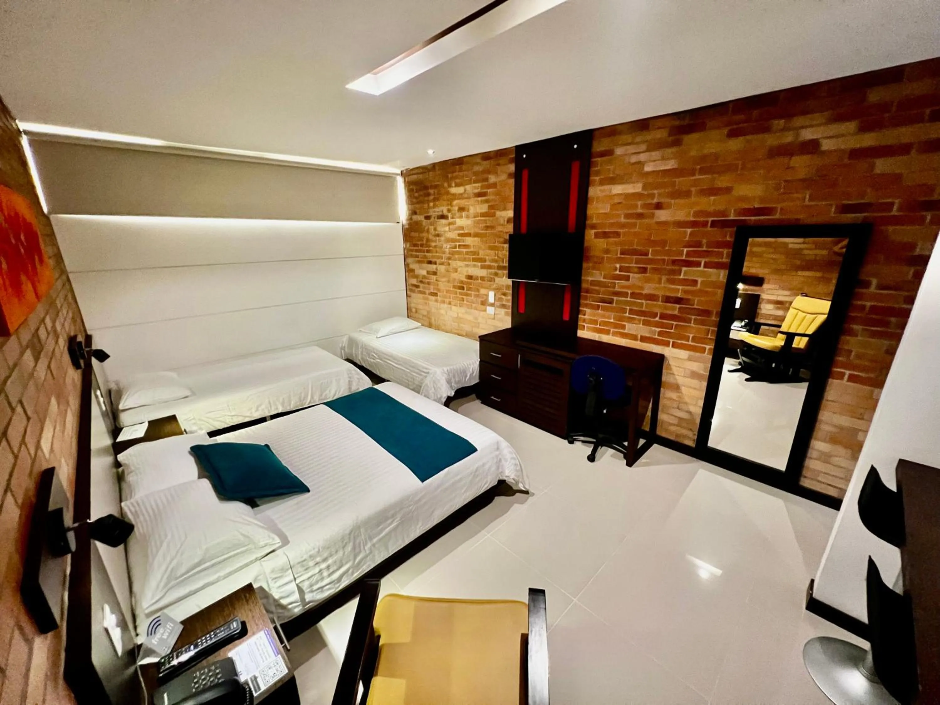 TV and multimedia, Bed in Hotel Toscana Oriente