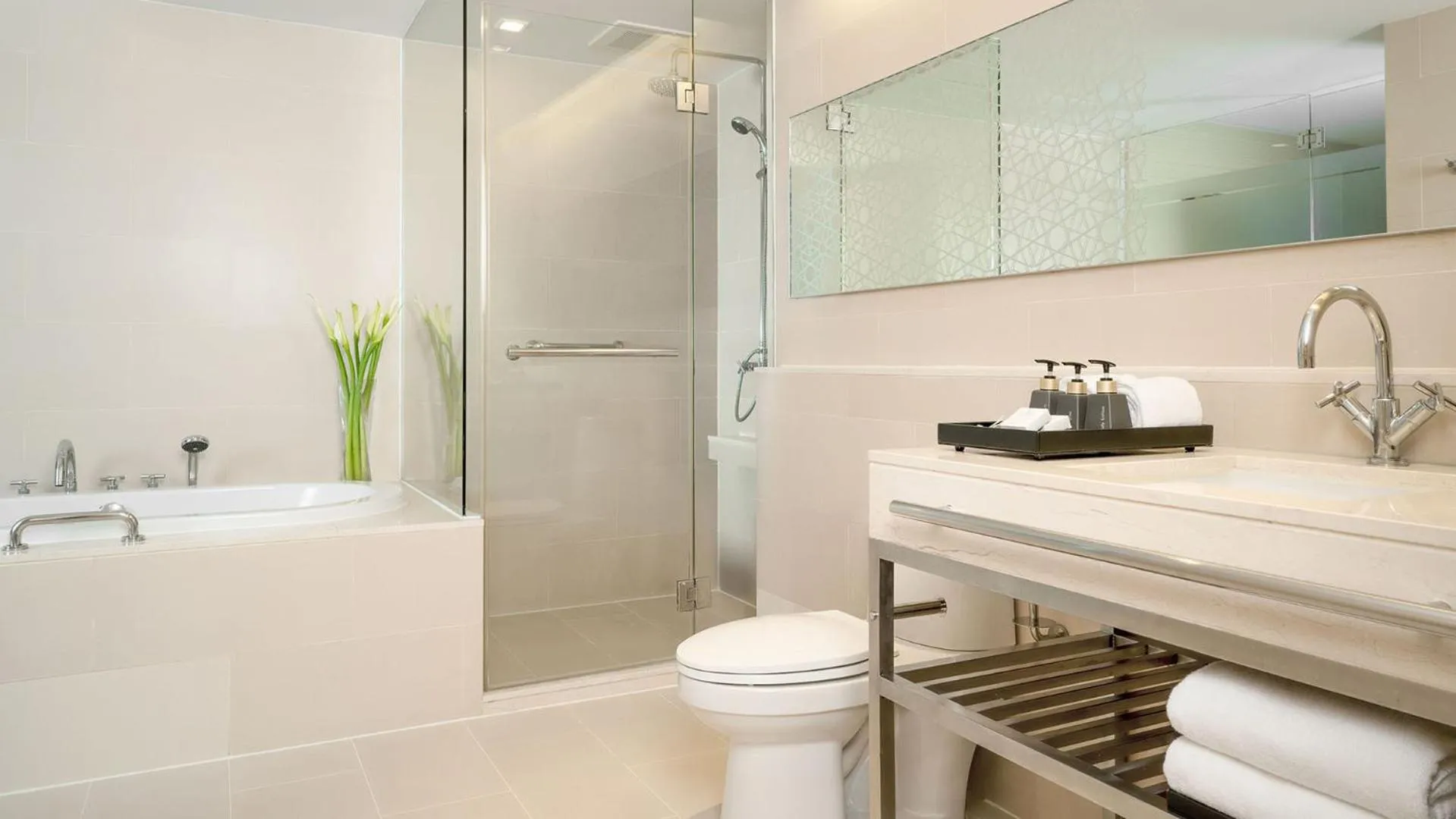 Bathroom in JC Kevin Sathorn Bangkok Hotel