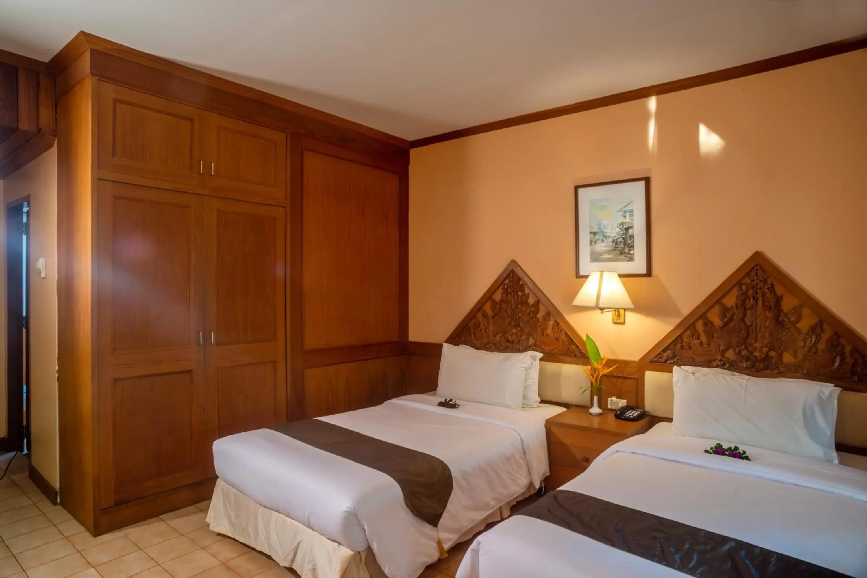 Bed in Aloha Resort Bed in Aloha Resort