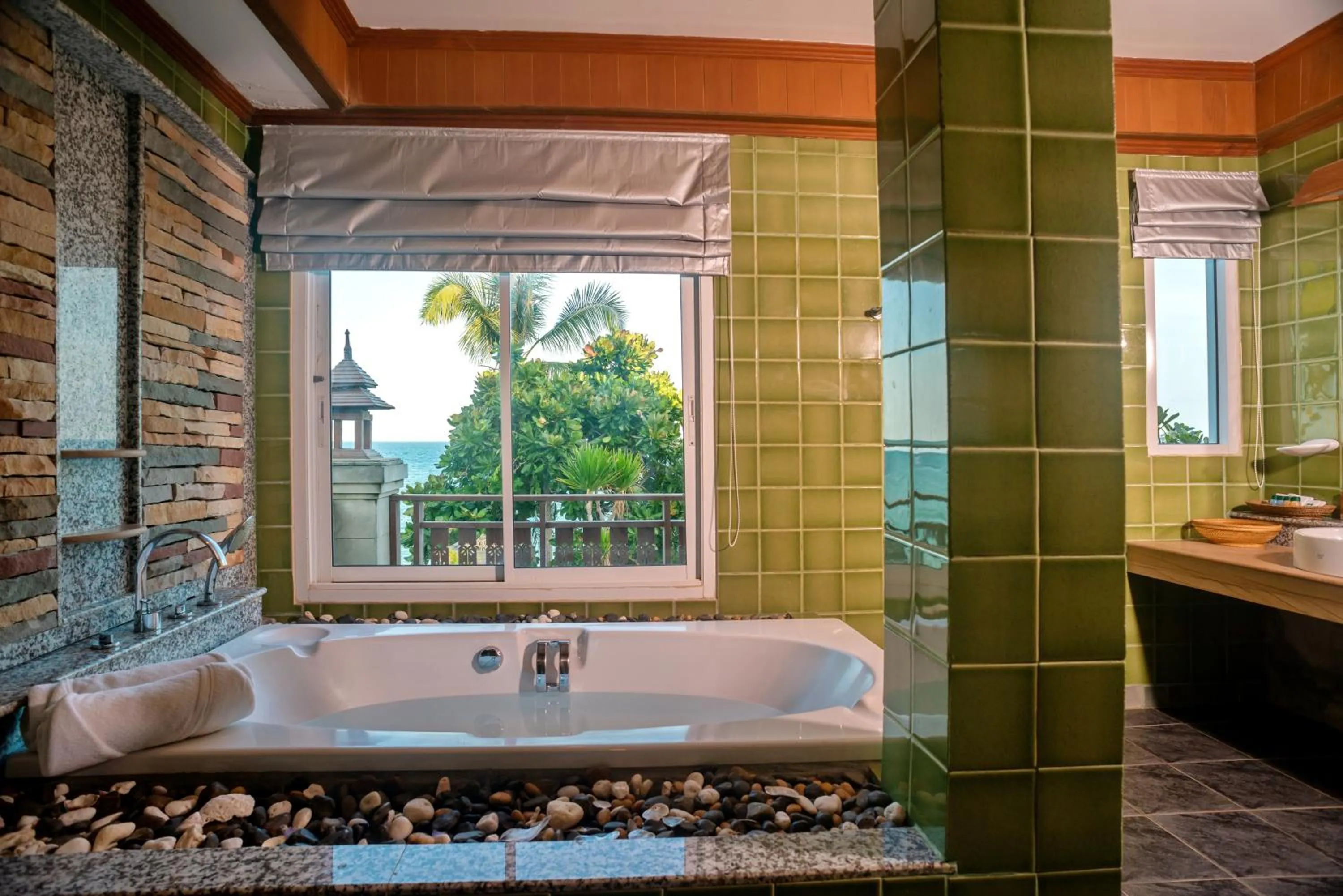 Shower in Aloha Resort