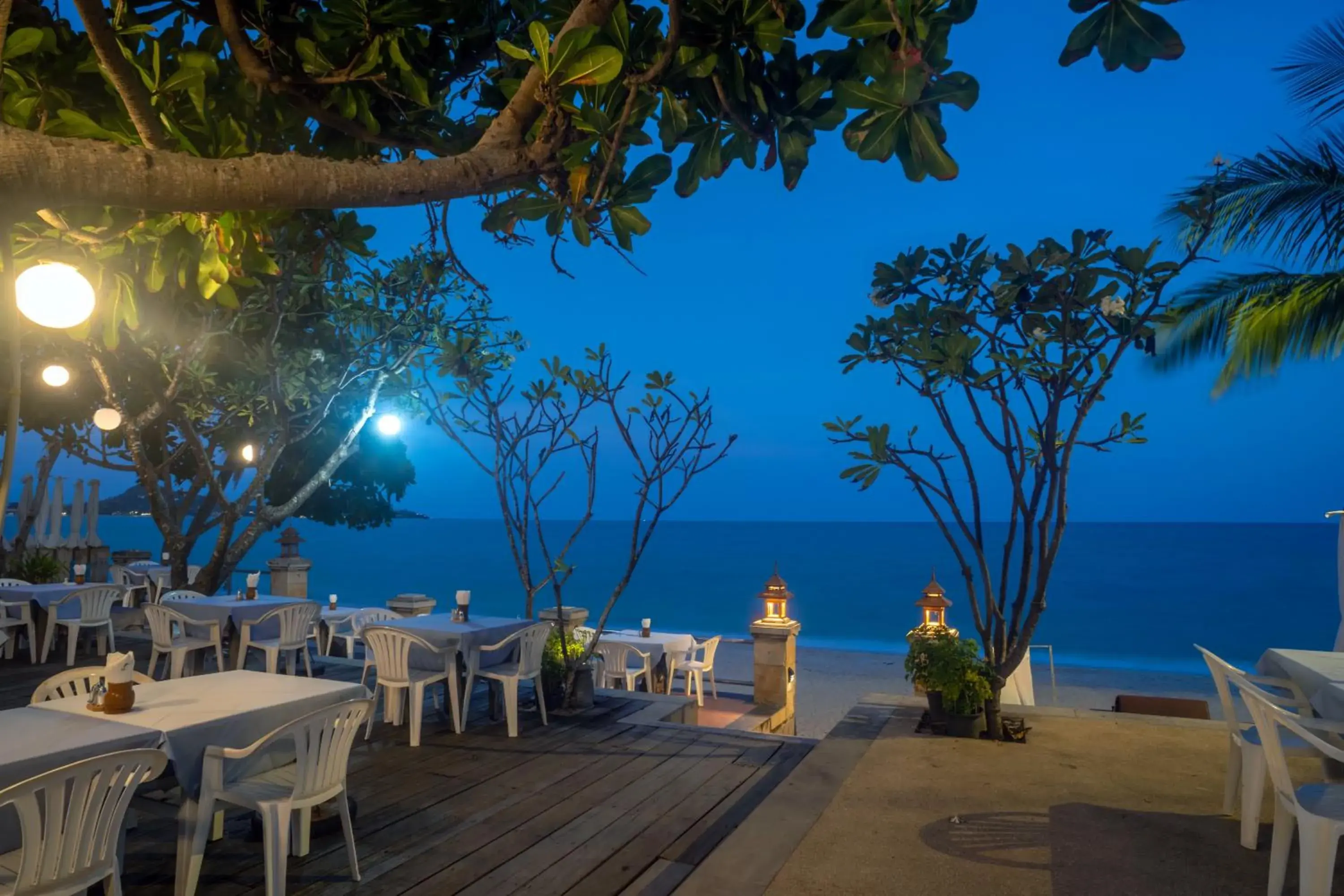 Restaurant/places to eat in Aloha Resort Restaurant/places to eat in Aloha Resort