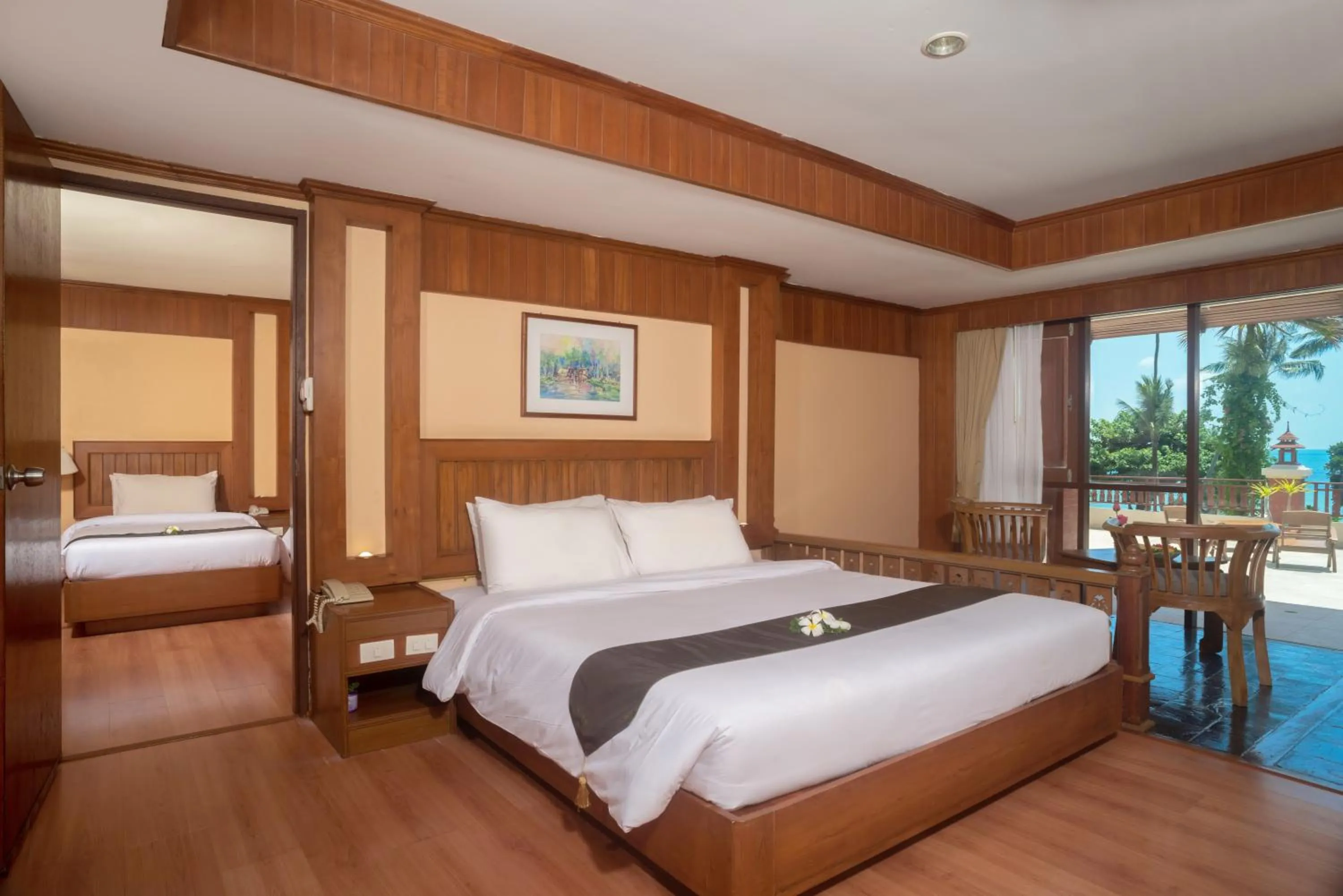Bedroom, Bed in Aloha Resort