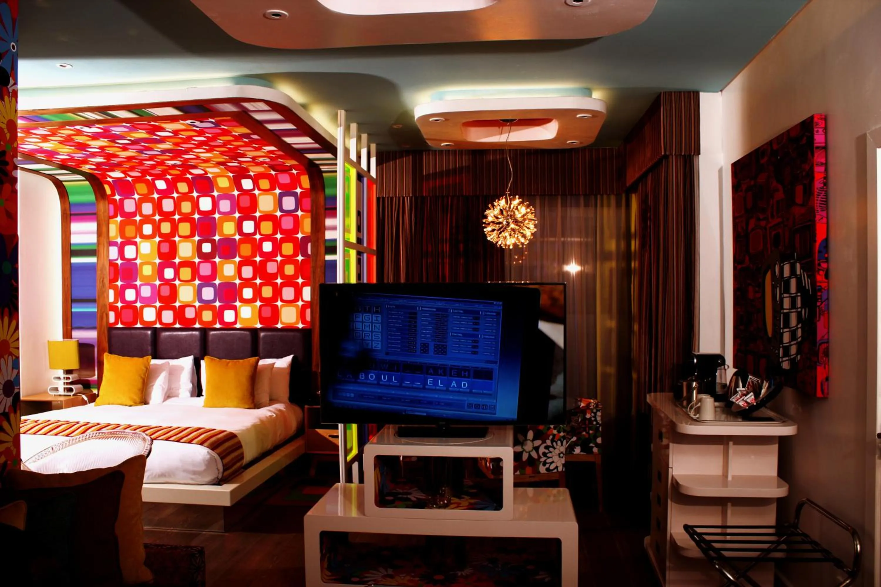 Photo of the whole room, Bed in Peermont Metcourt - Thaba Moshate