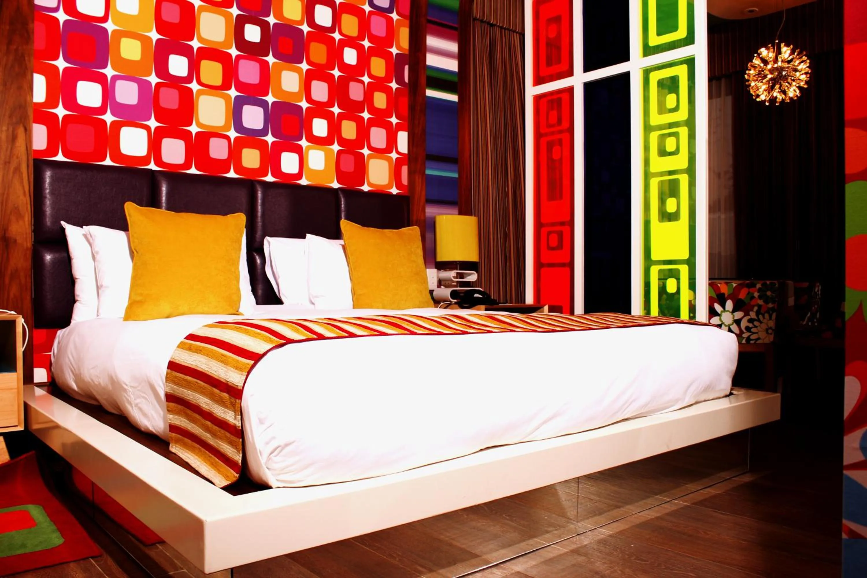 Bed in Peermont Metcourt - Thaba Moshate