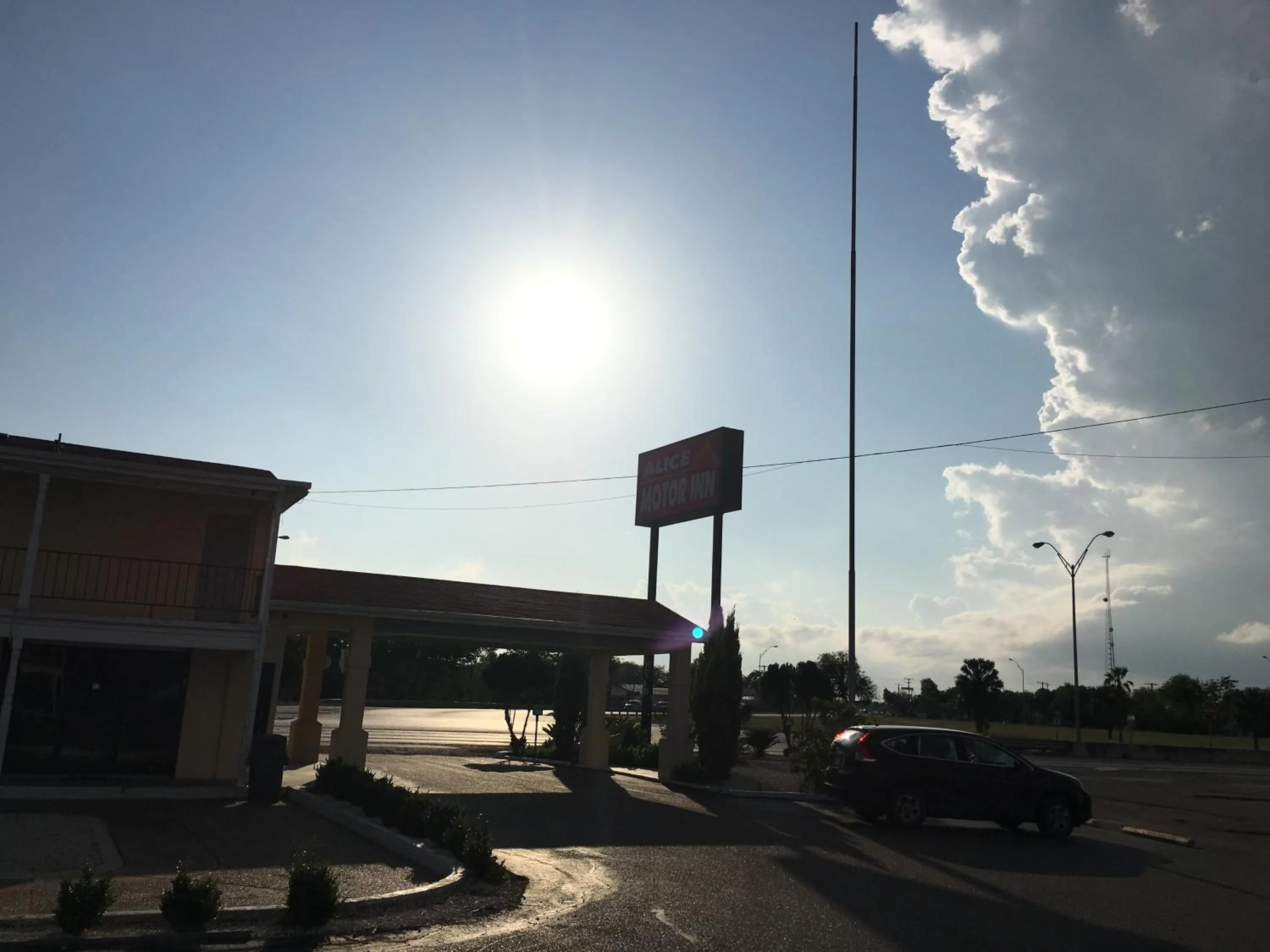 Day in Alice Motor Inn