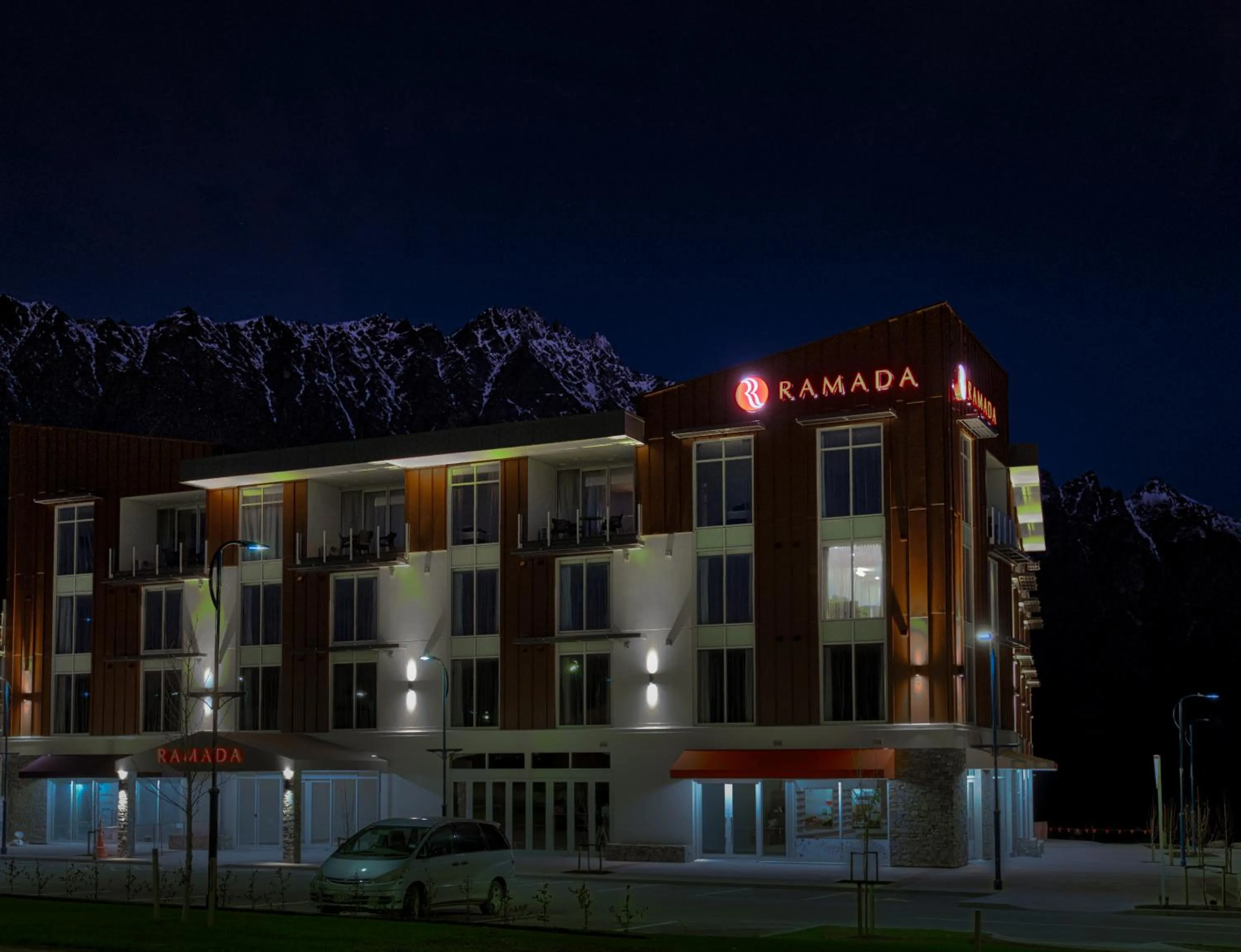 Property building in Ramada Suites by Wyndham Queenstown Remarkables Park