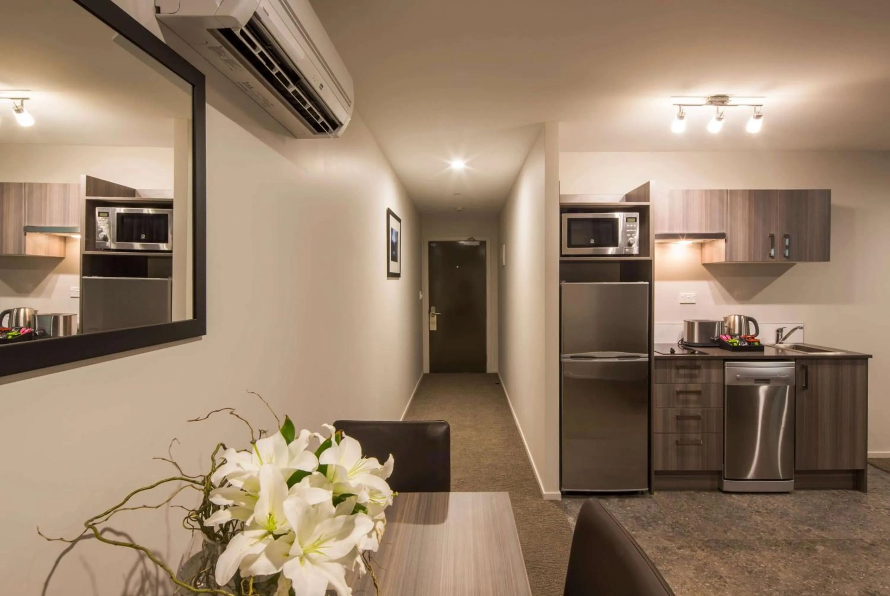 Photo of the whole room in Ramada Suites by Wyndham Queenstown Remarkables Park