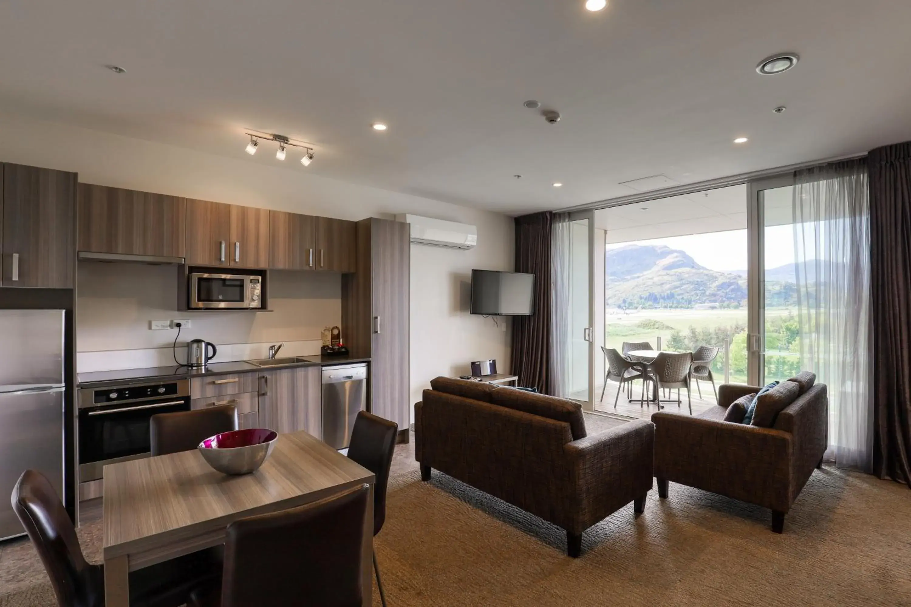 Two-Bedroom Apartment in Ramada Suites by Wyndham Queenstown Remarkables Park Two-Bedroom Apartment in Ramada Suites by Wyndham Queenstown Remarkables Park
