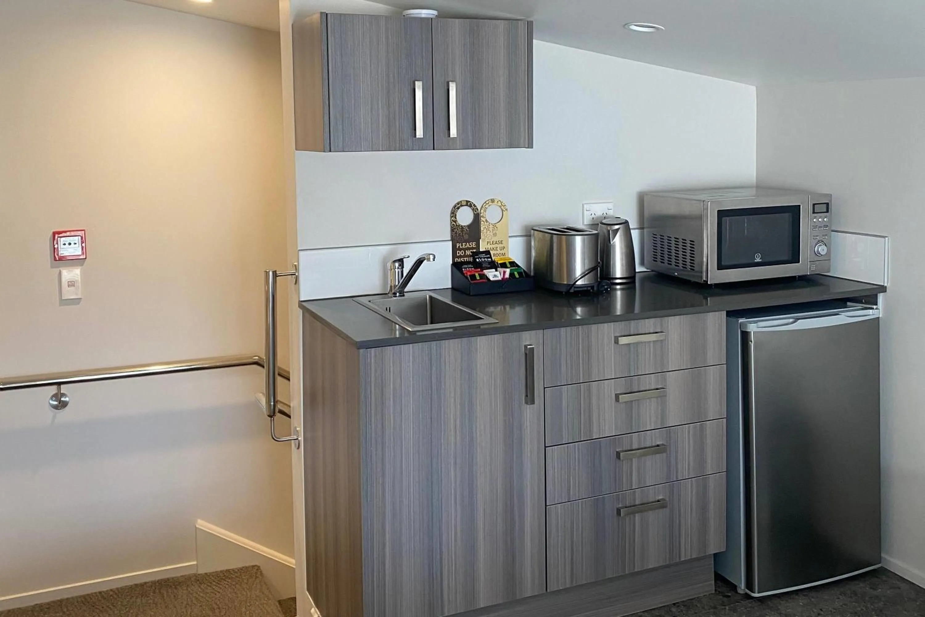 Photo of the whole room in Ramada Suites by Wyndham Queenstown Remarkables Park