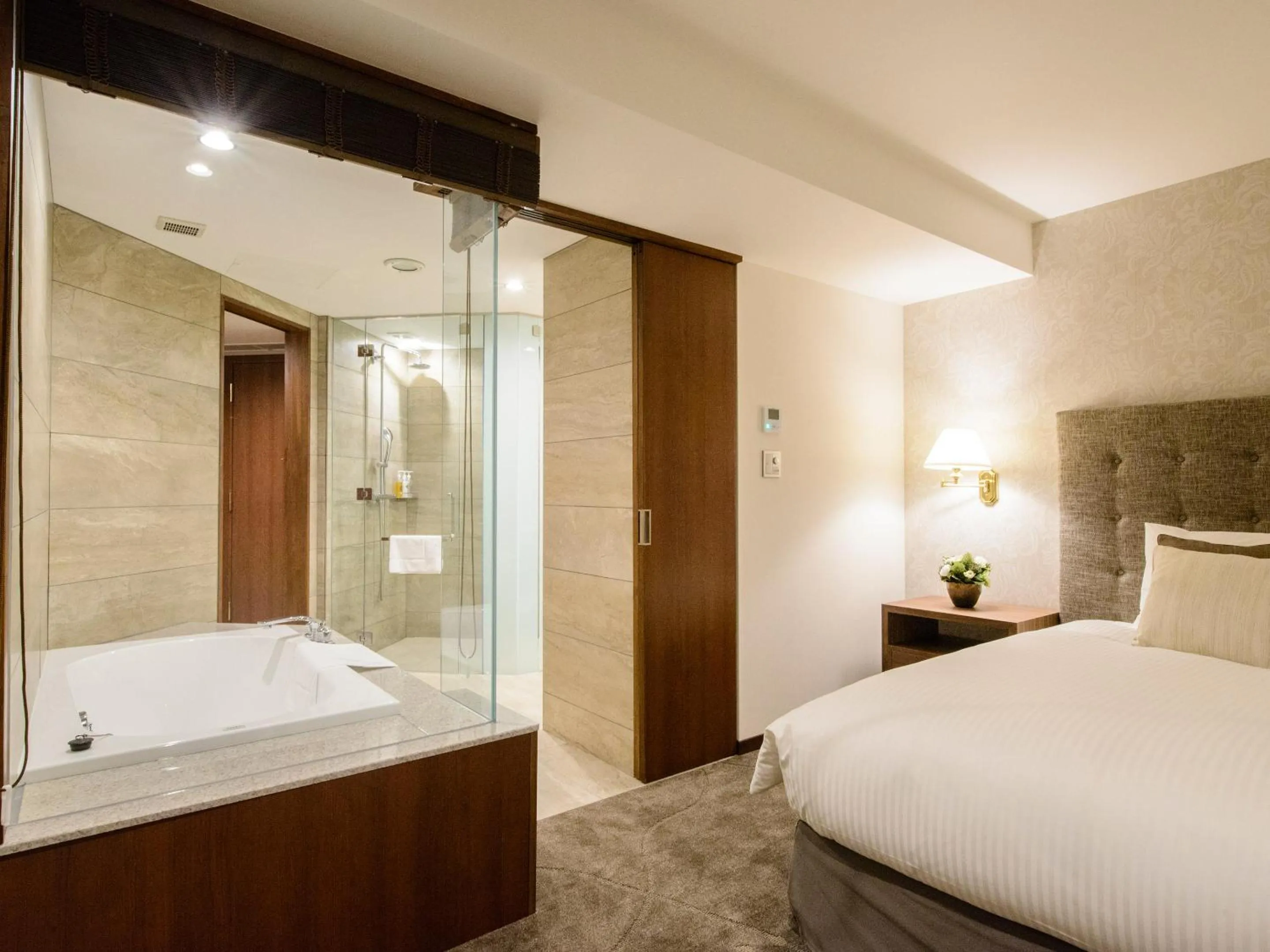 Photo of the whole room, Bed in Le Grand Kyu Karuizawa