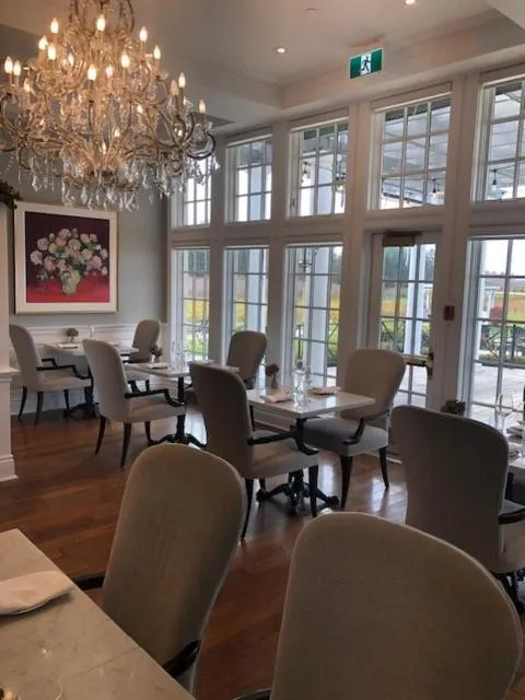 Restaurant/places to eat in Riverbend Inn & Vineyard