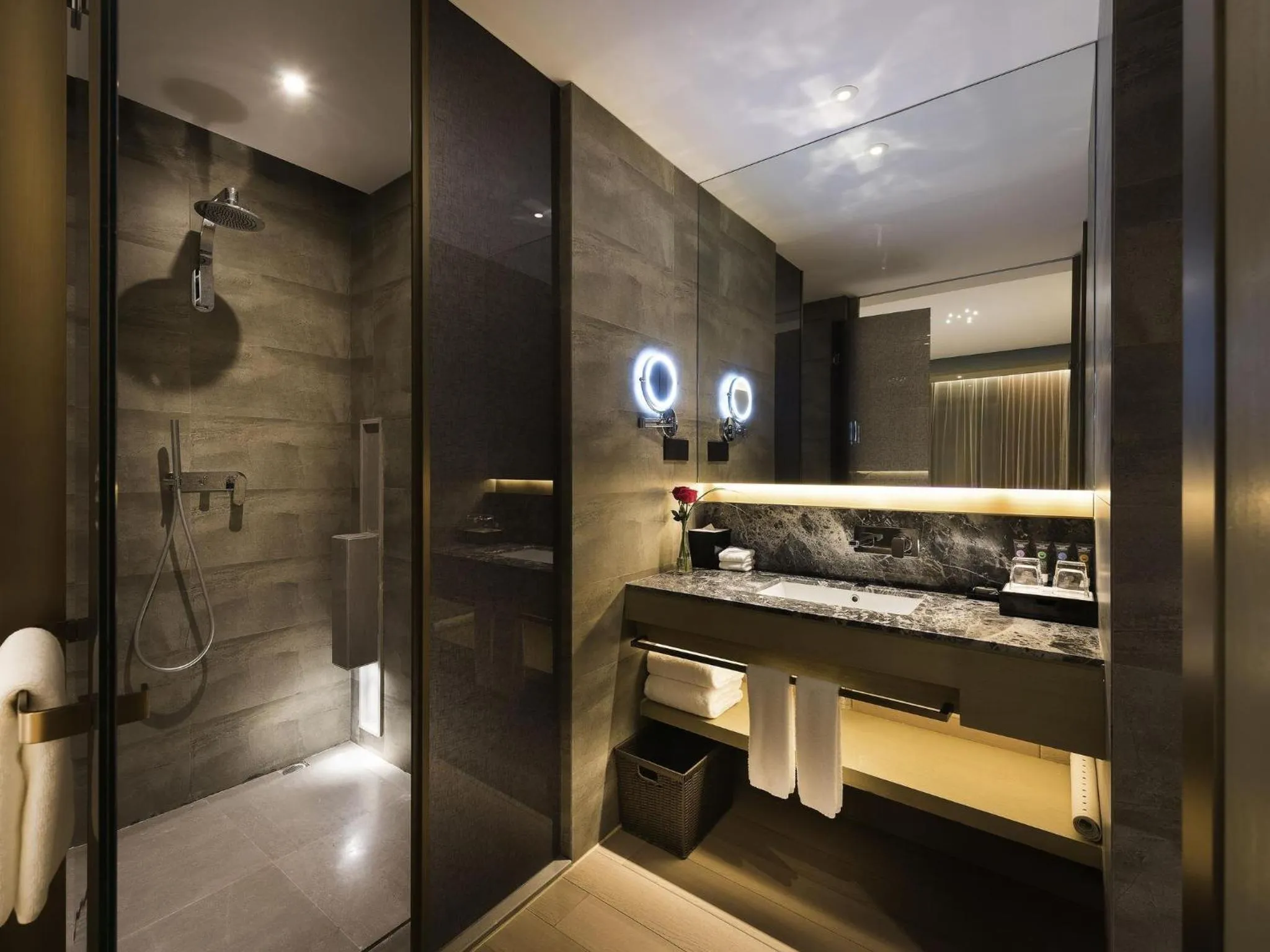 Bedroom in Novotel Shanghai Clover