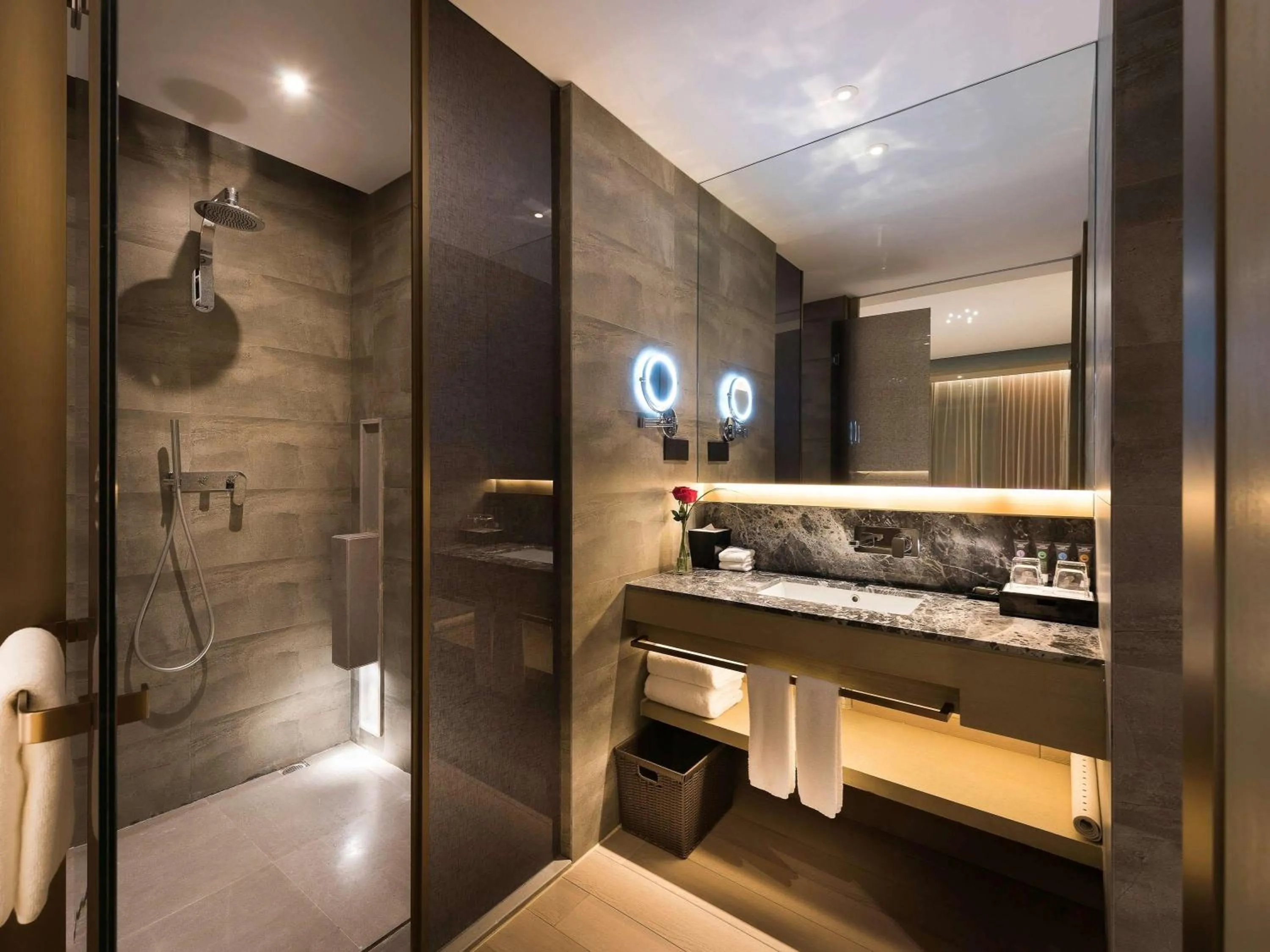 Photo of the whole room in Novotel Shanghai Clover