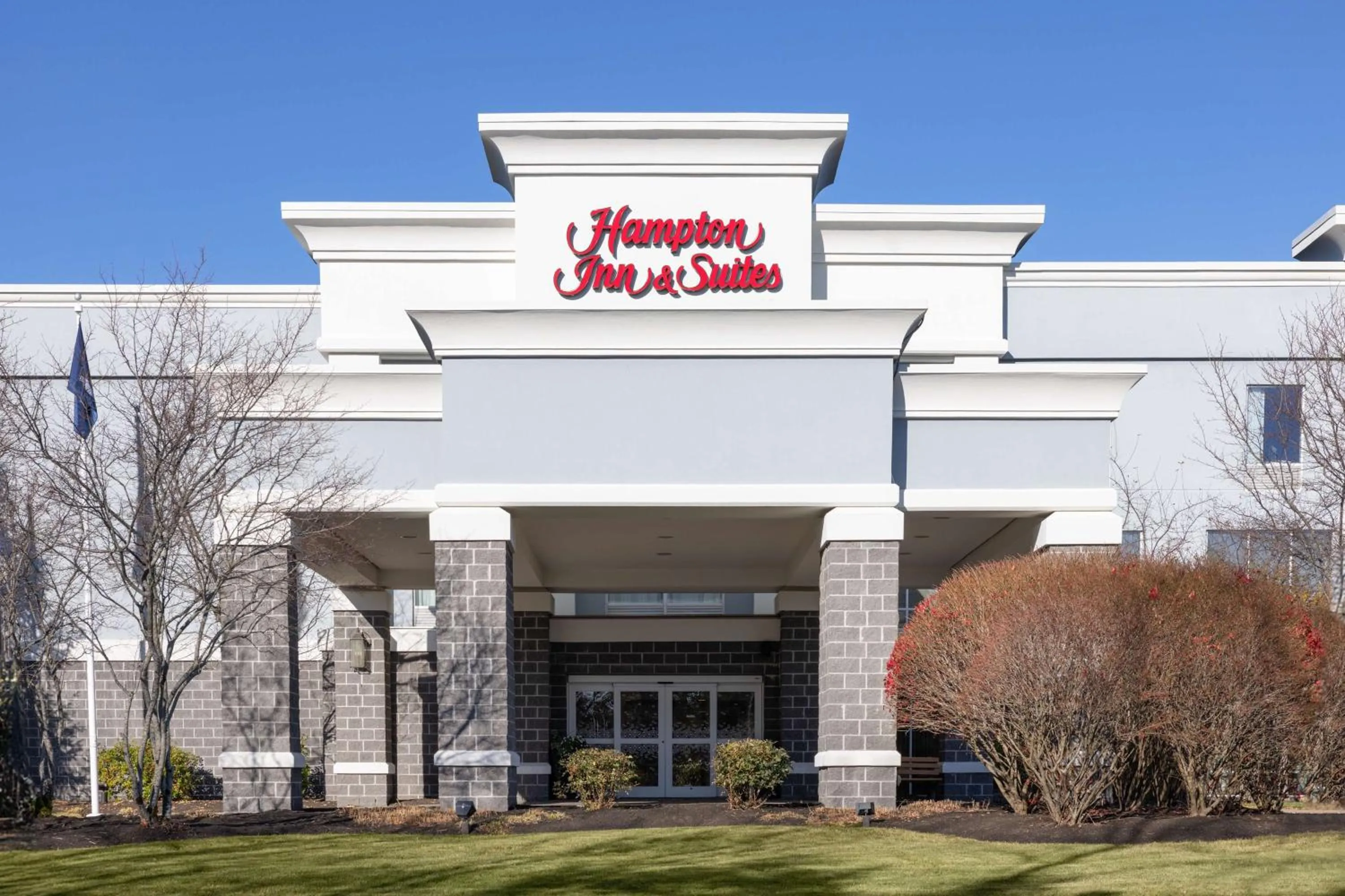 Property building in Hampton Inn & Suites Wells-Ogunquit