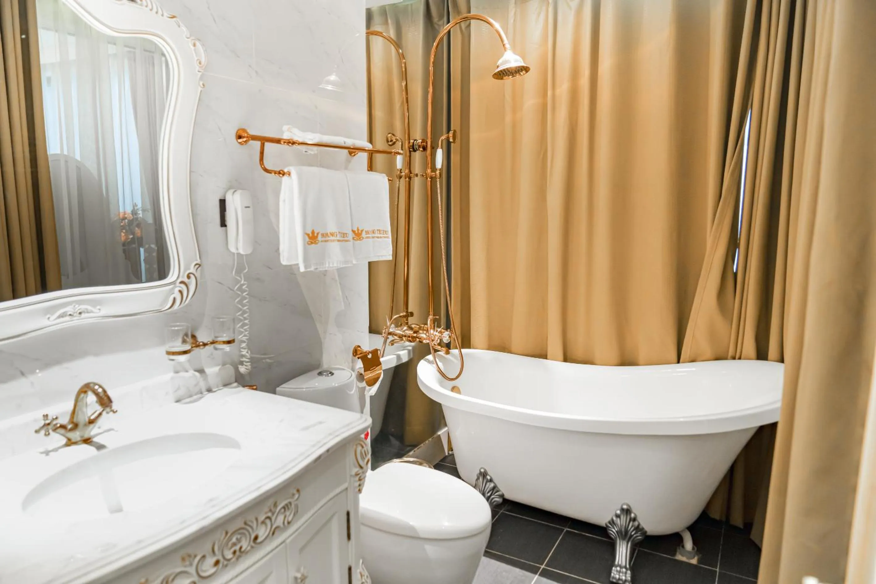 Bathroom in Hoang Trieu Hotel