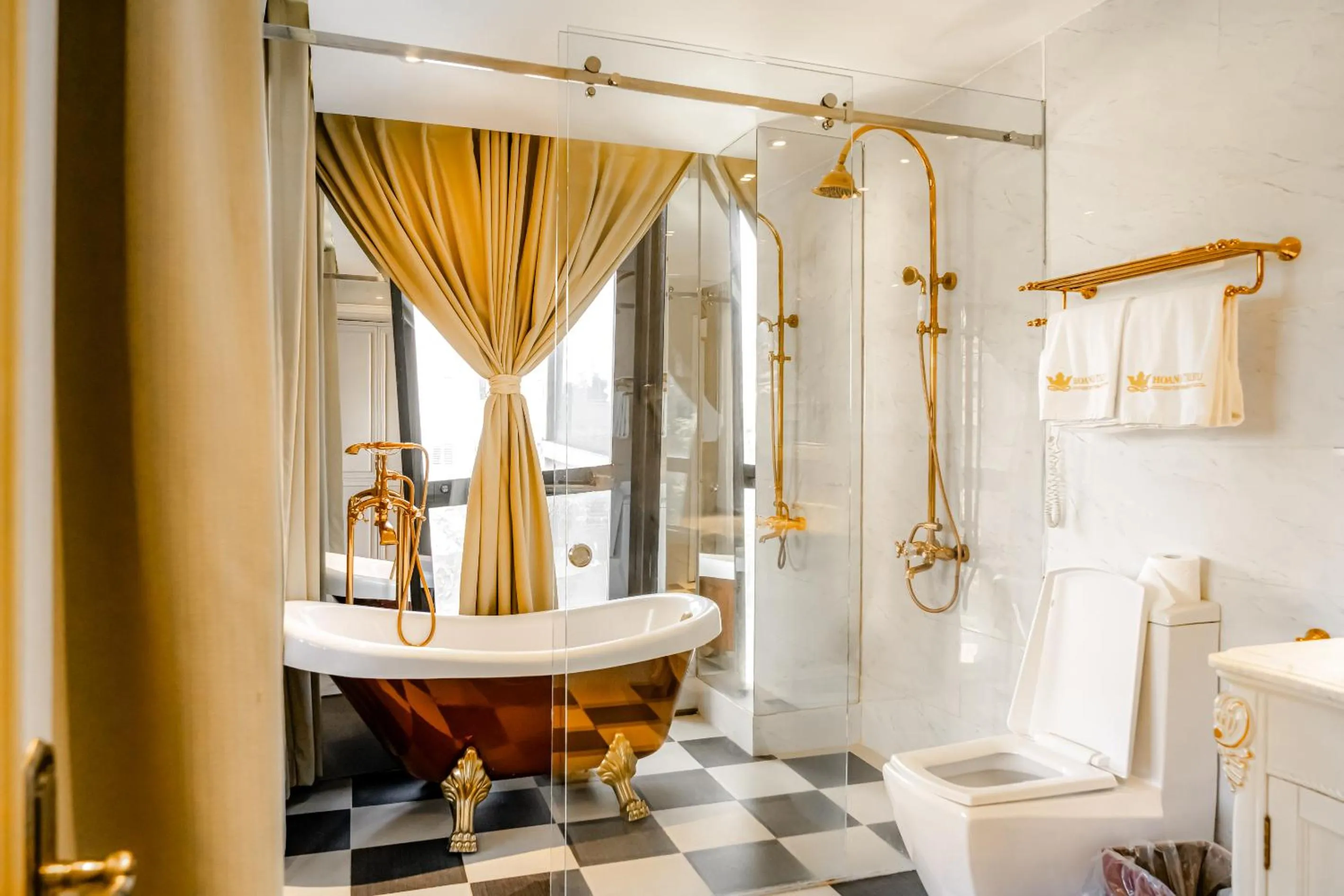 Bathroom in Hoang Trieu Hotel