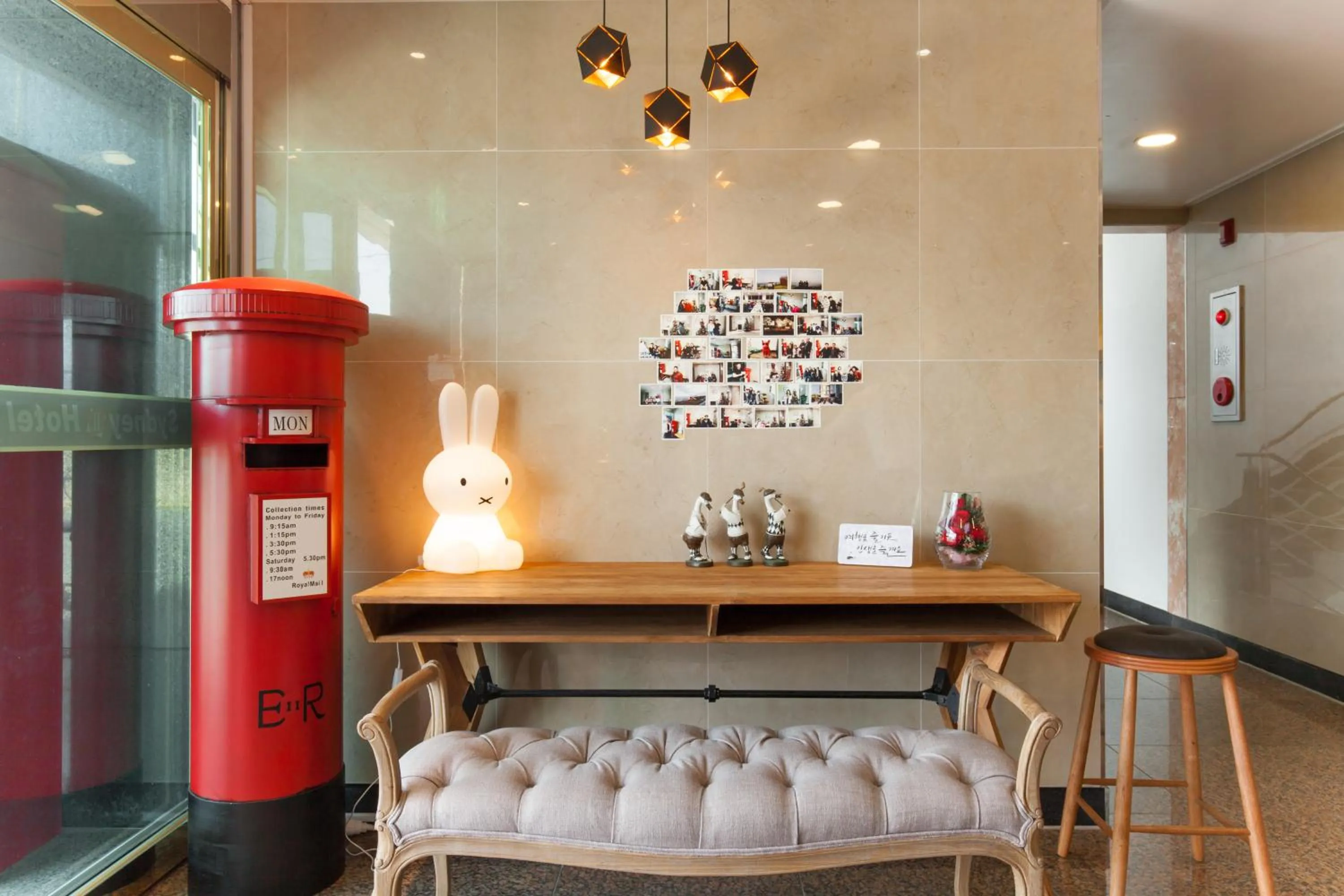 Lobby or reception in Fantastic Ocean View Sydney Hotel