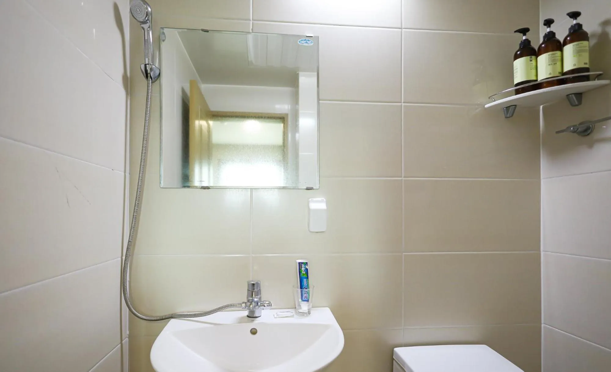 Toilet in Fantastic Ocean View Sydney Hotel