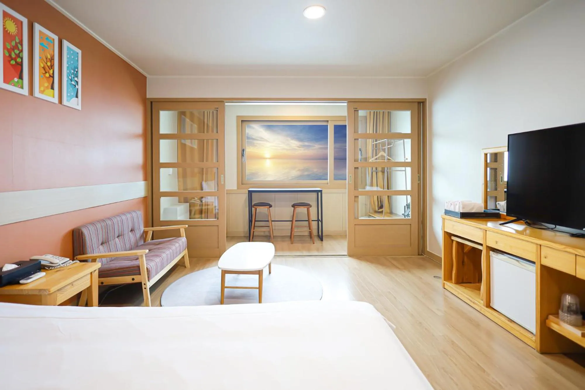 View (from property/room), Bed in Fantastic Ocean View Sydney Hotel