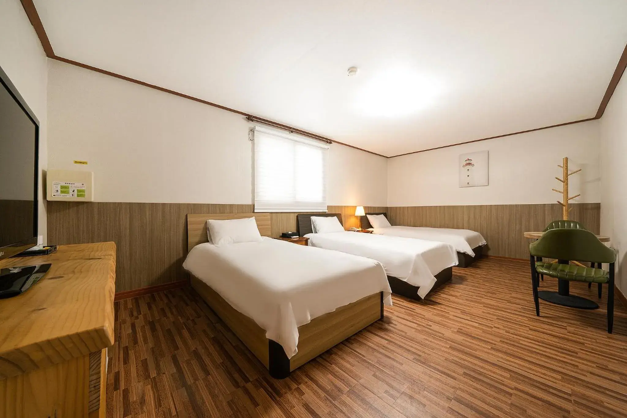 Bed in Fantastic Ocean View Sydney Hotel Bed in Fantastic Ocean View Sydney Hotel