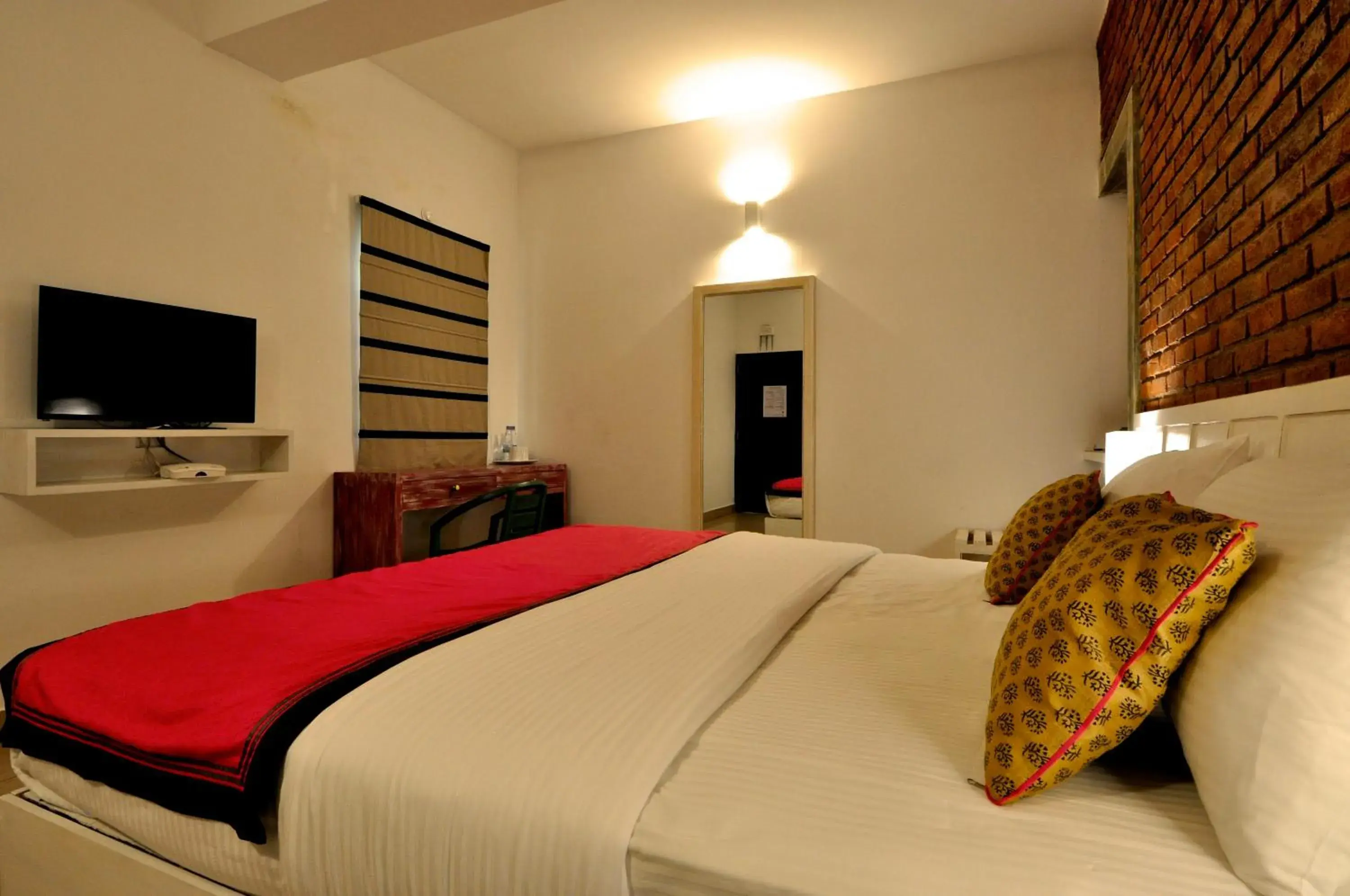 Family Suite with Balcony in Clock Inn Dehiwala Family Suite with Balcony in Clock Inn Dehiwala