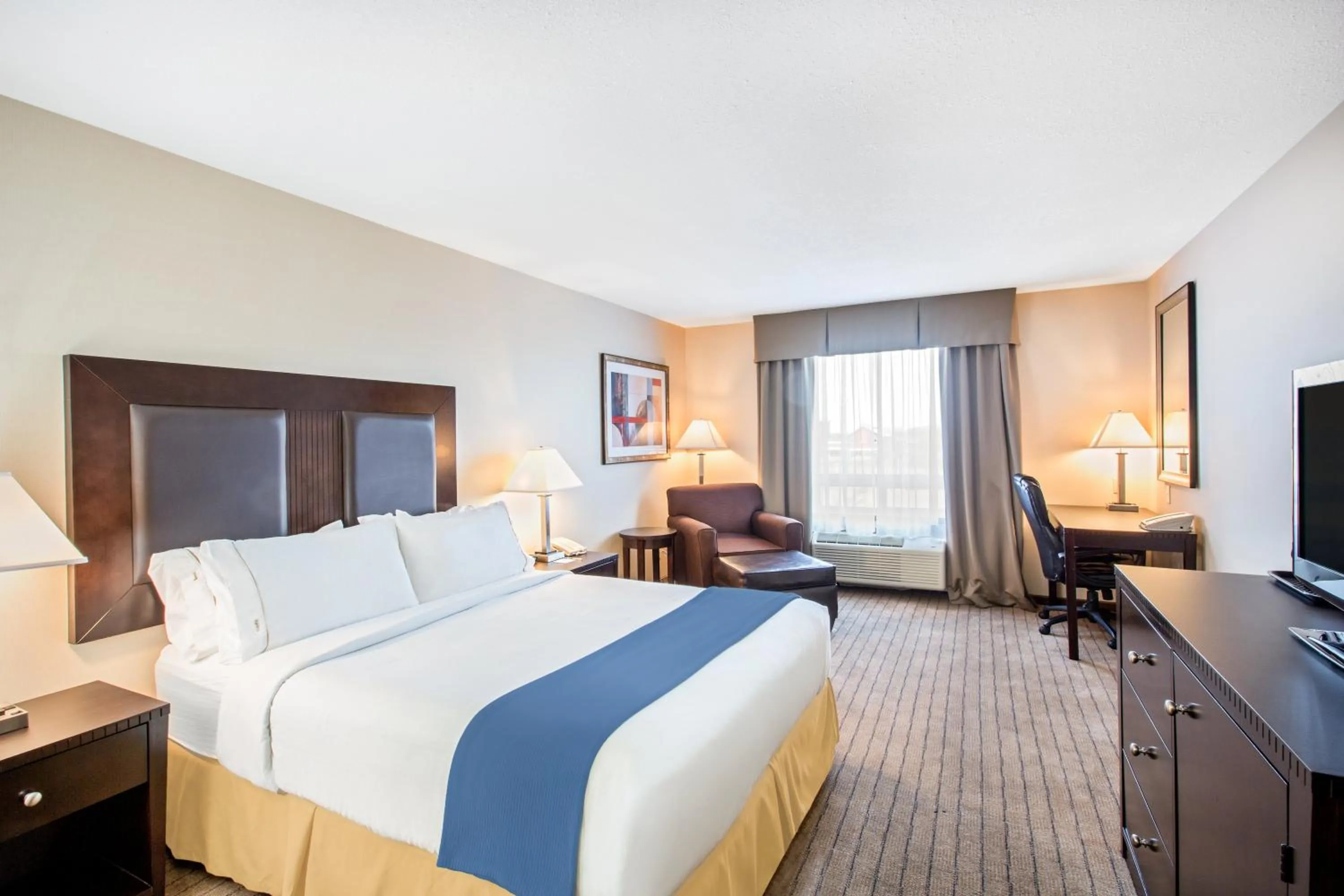 Photo of the whole room in Holiday Inn Express Hotel & Suites Prince Albert