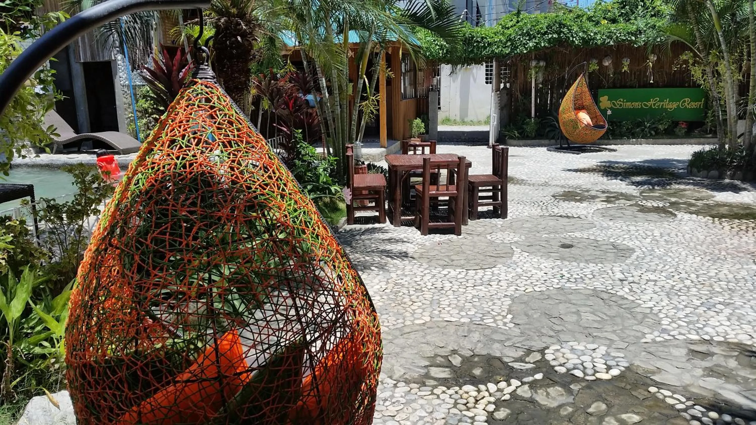 Garden in Simons Heritage Resort Puerto Galera