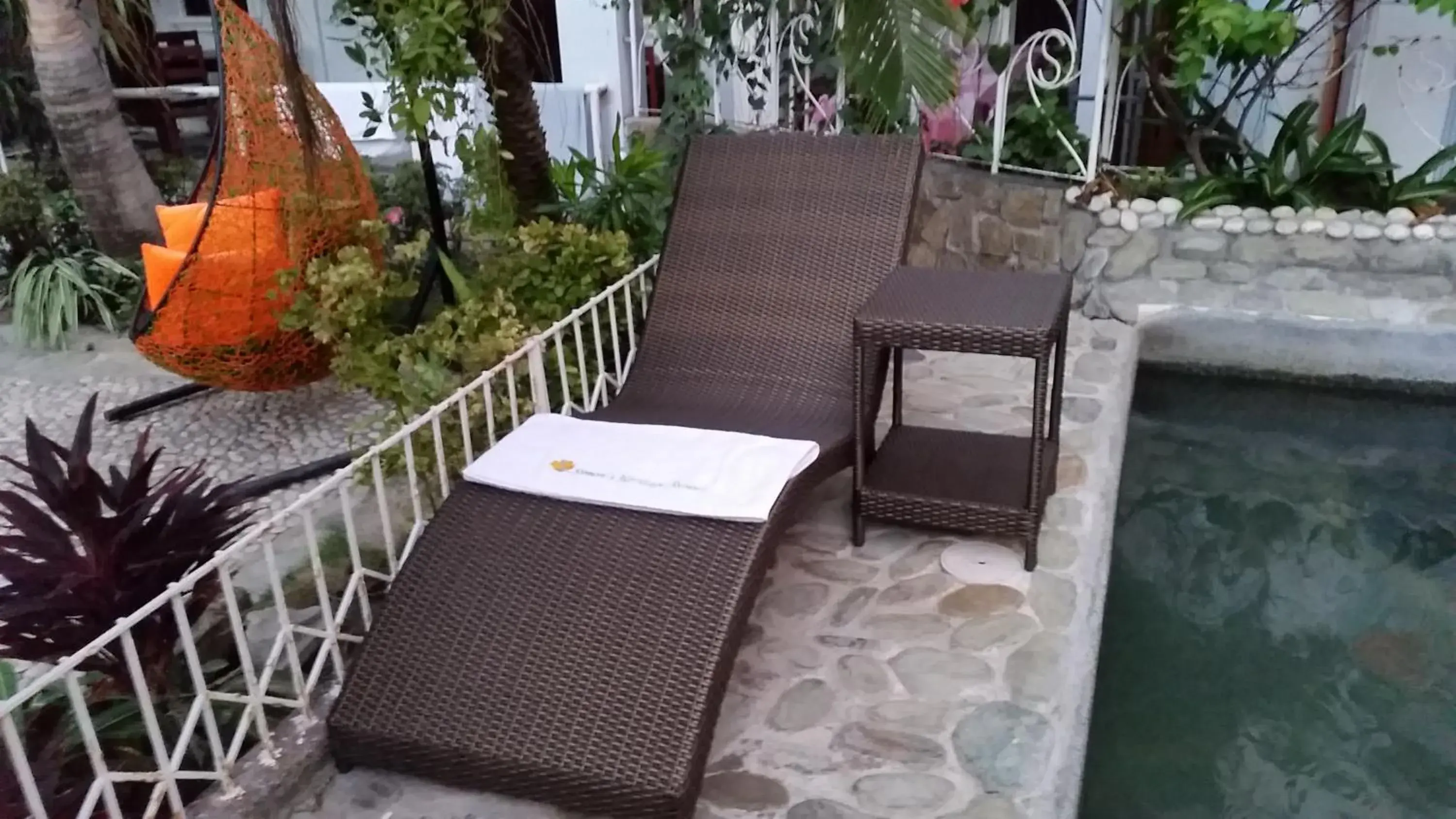 Swimming pool in Simons Heritage Resort Puerto Galera Swimming pool in Simons Heritage Resort Puerto Galera