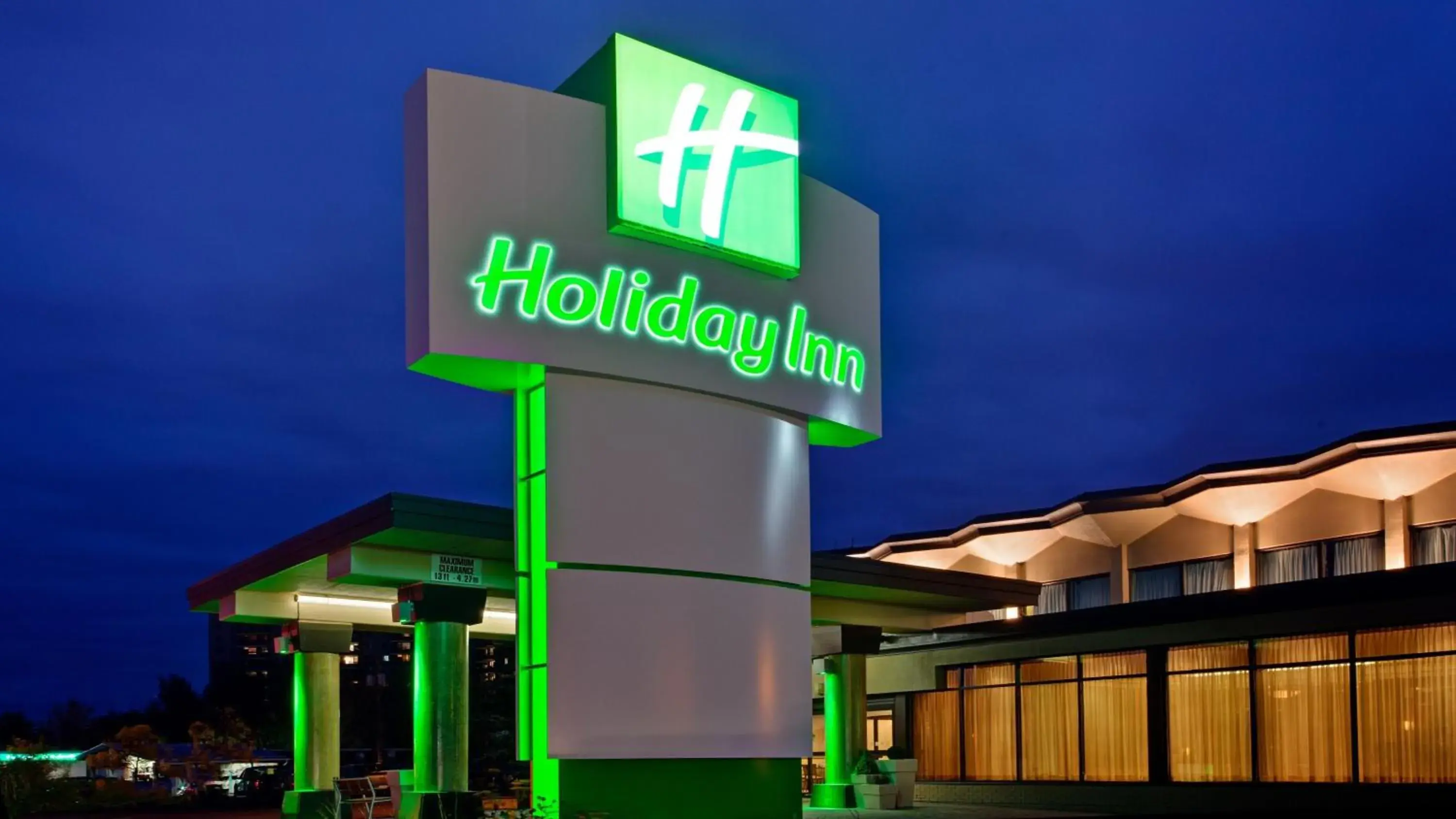 Property building in Holiday Inn Sudbury by IHG Property building in Holiday Inn Sudbury by IHG