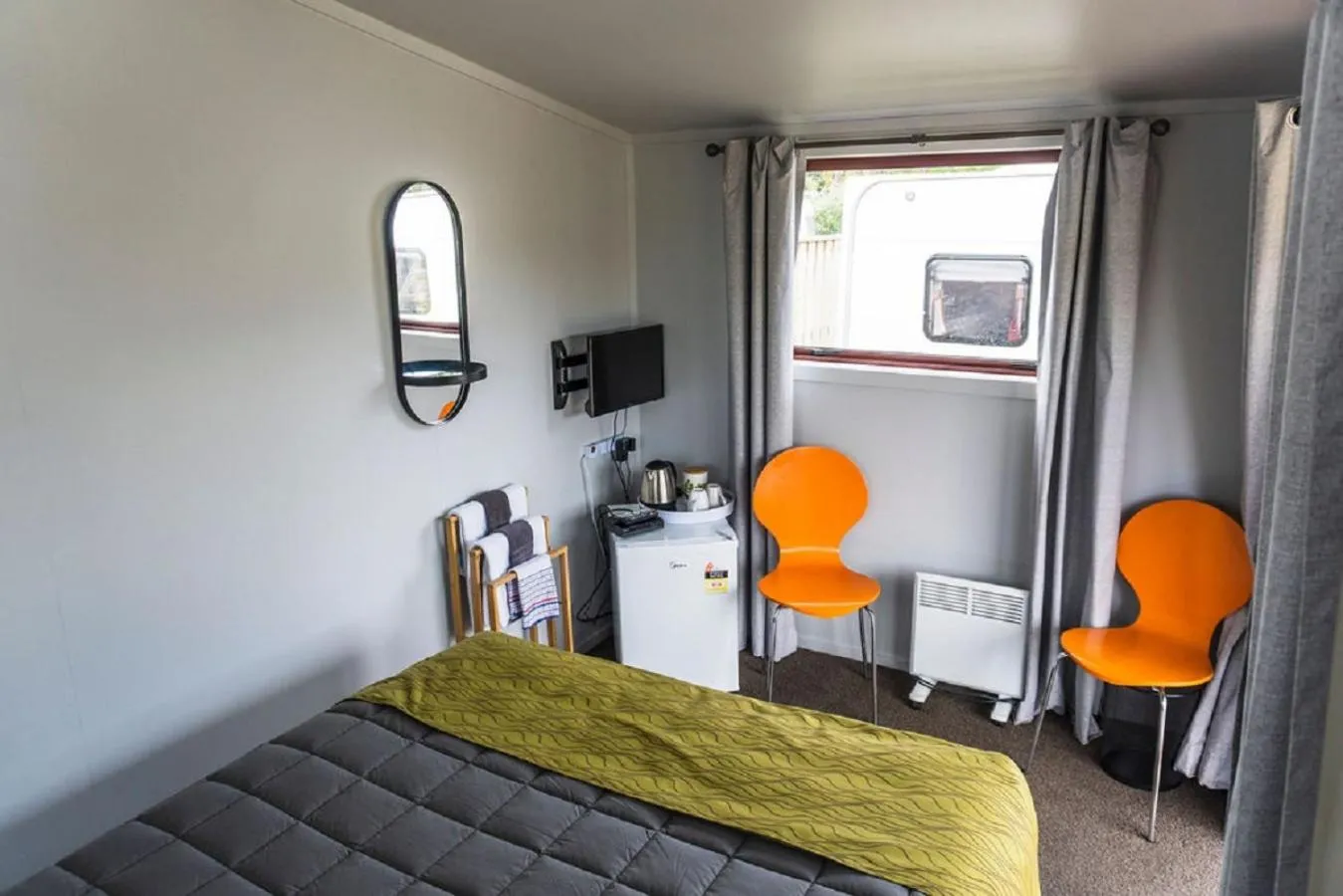 Property building, Bed in Leithfield Beach Holiday Park