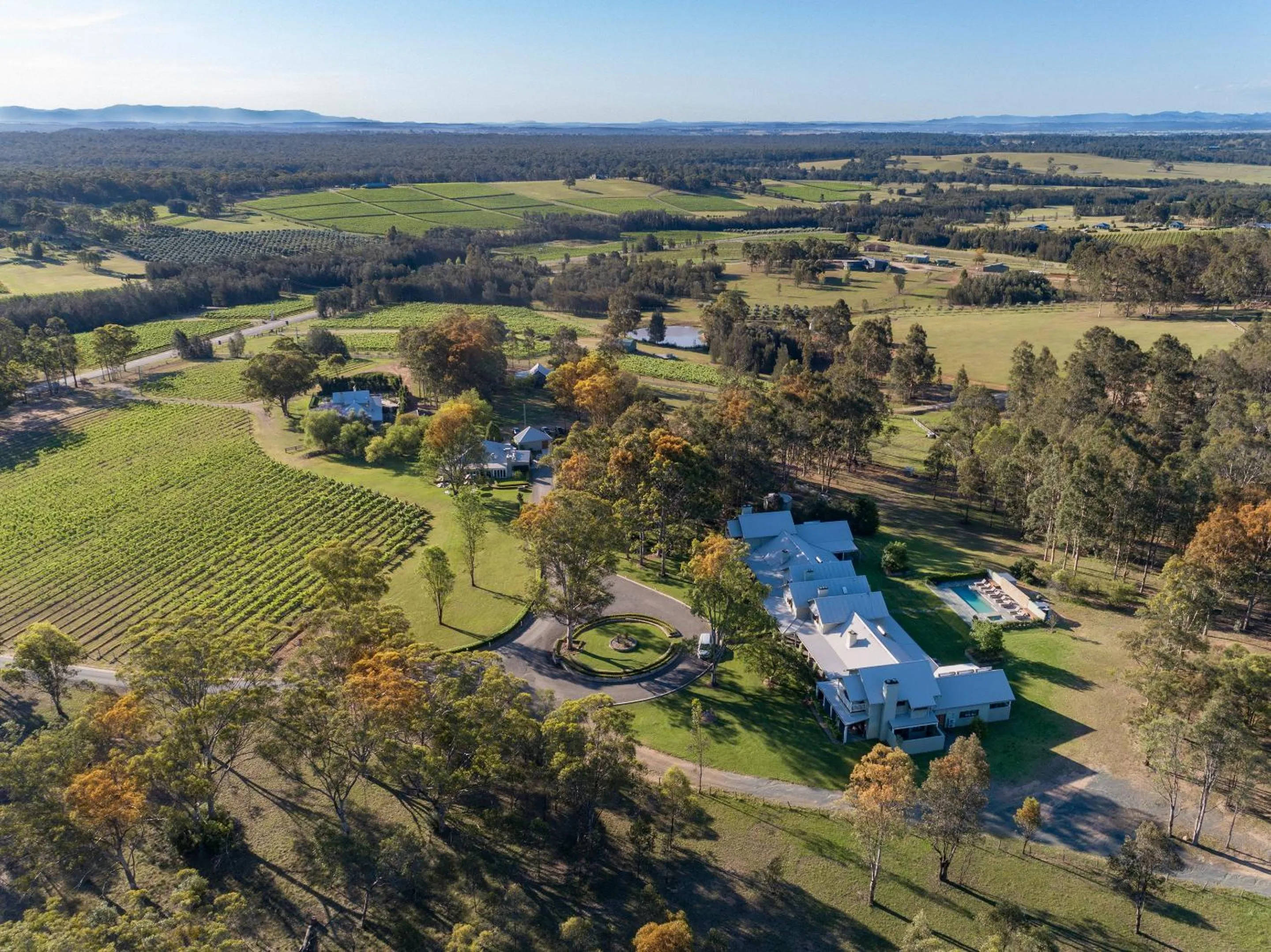 Property building in Spicers Vineyards Estate