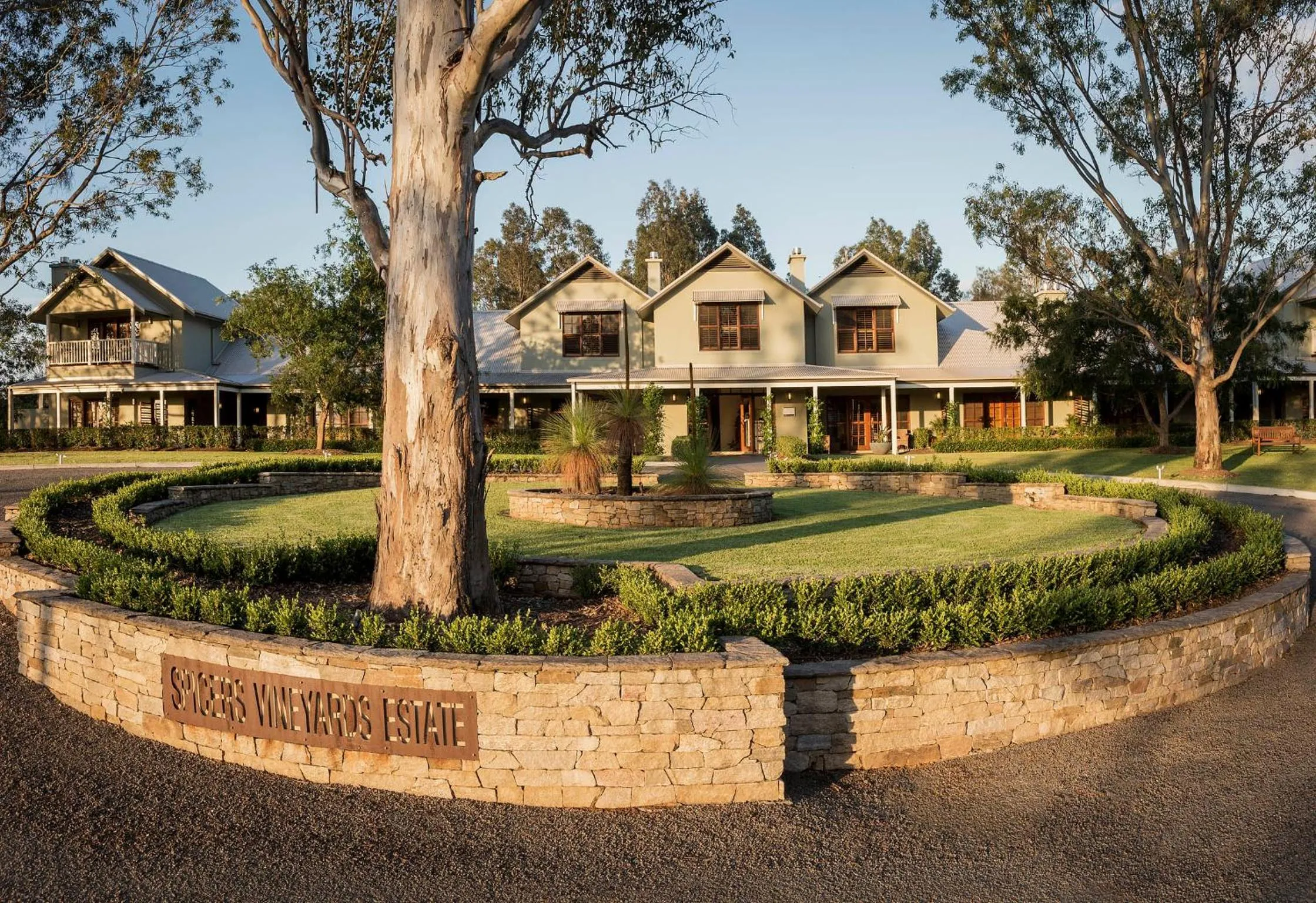 Facade/entrance in Spicers Vineyards Estate