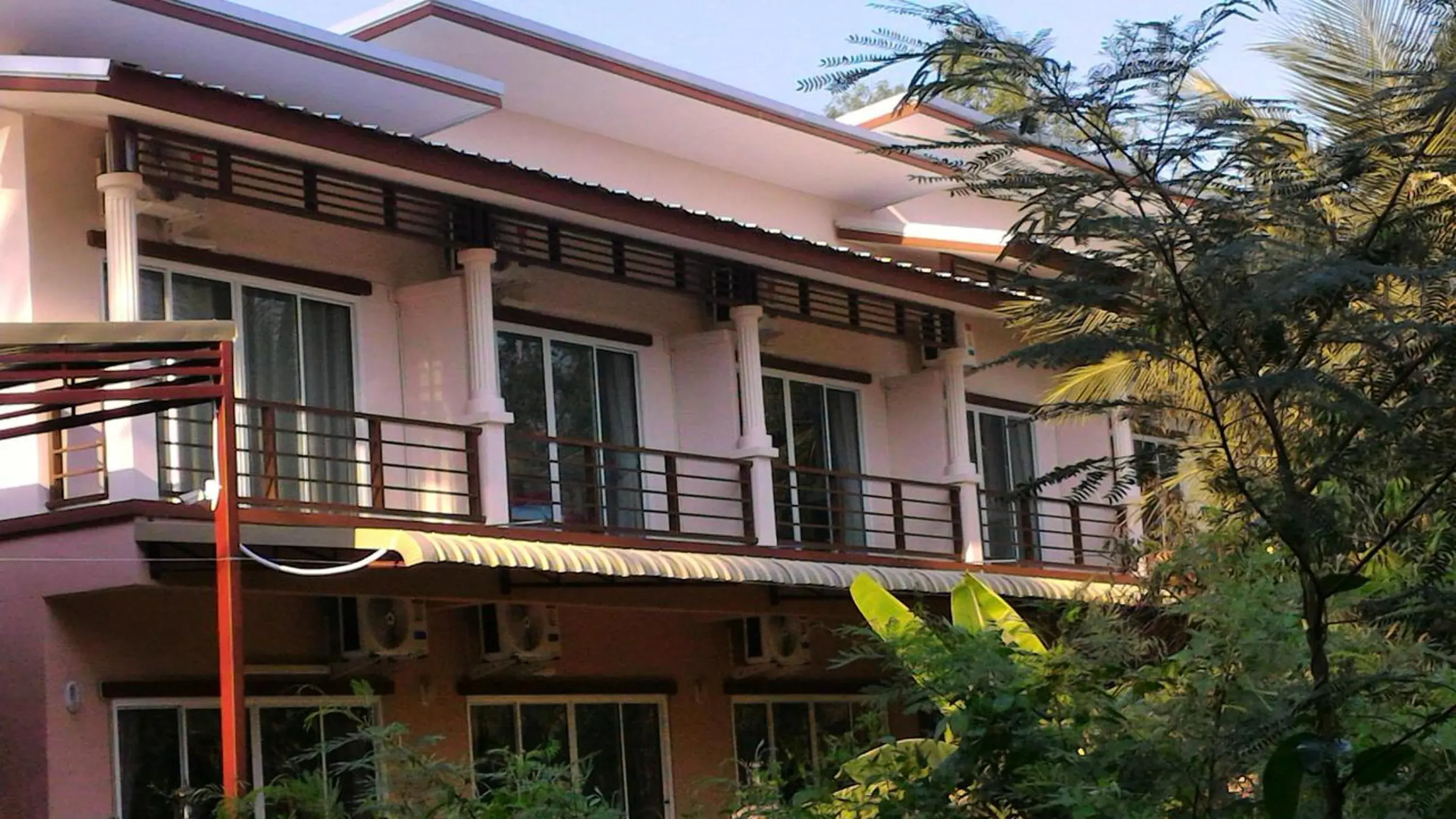 Facade/entrance in Aple Homestay Facade/entrance in Aple Homestay