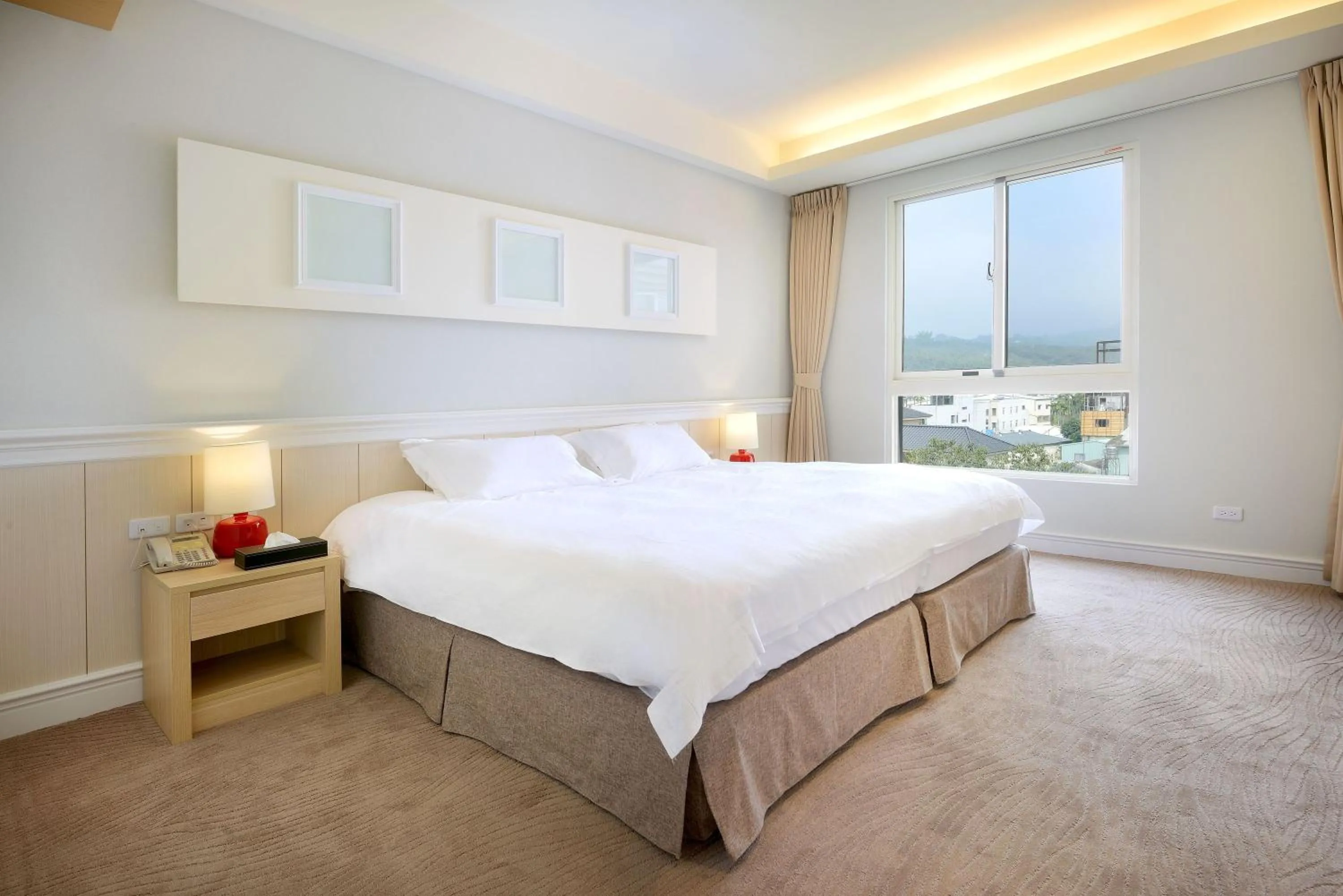 Photo of the whole room, Bed in Caffir Garden Hotel