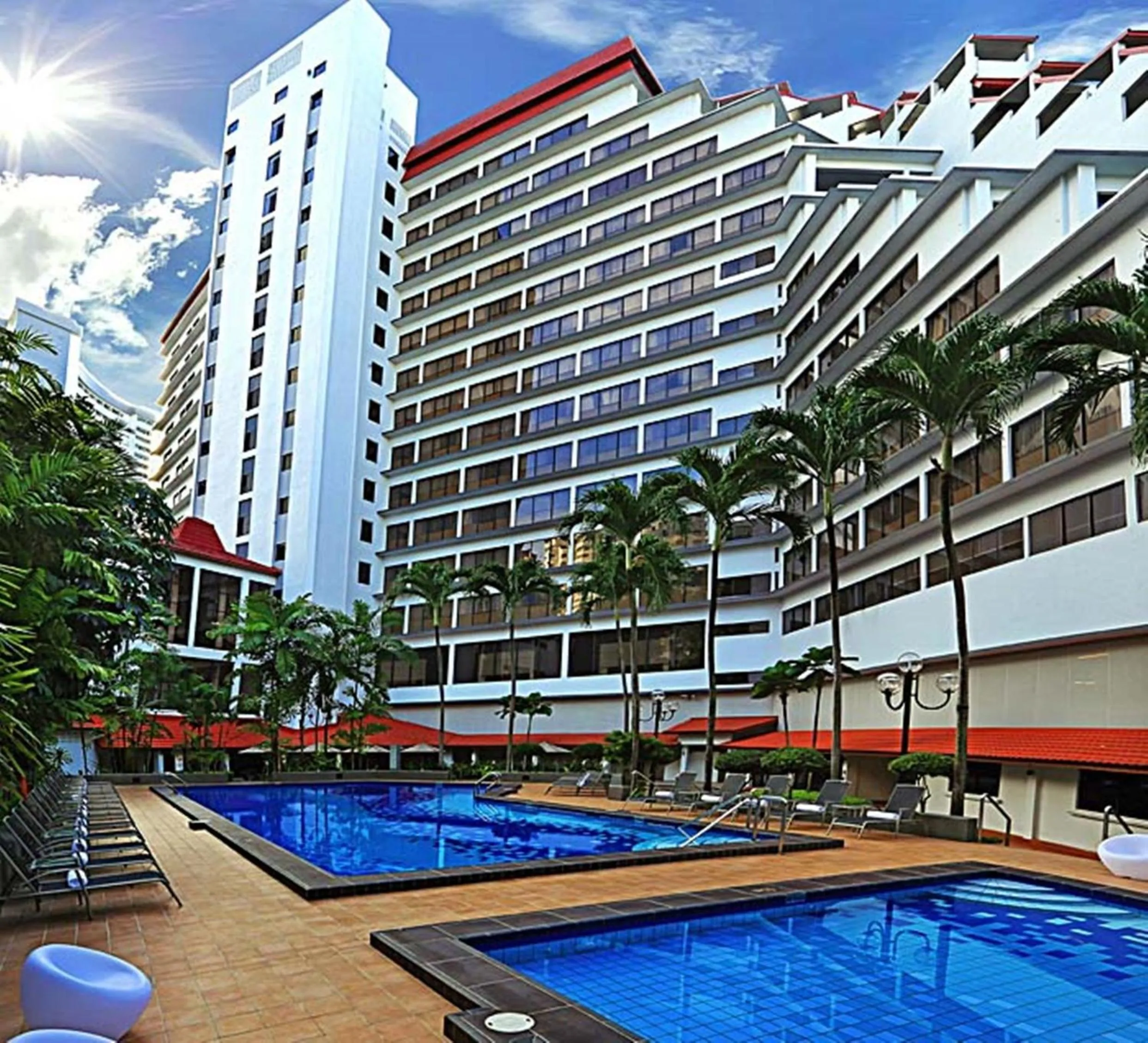 Swimming pool in York Hotel