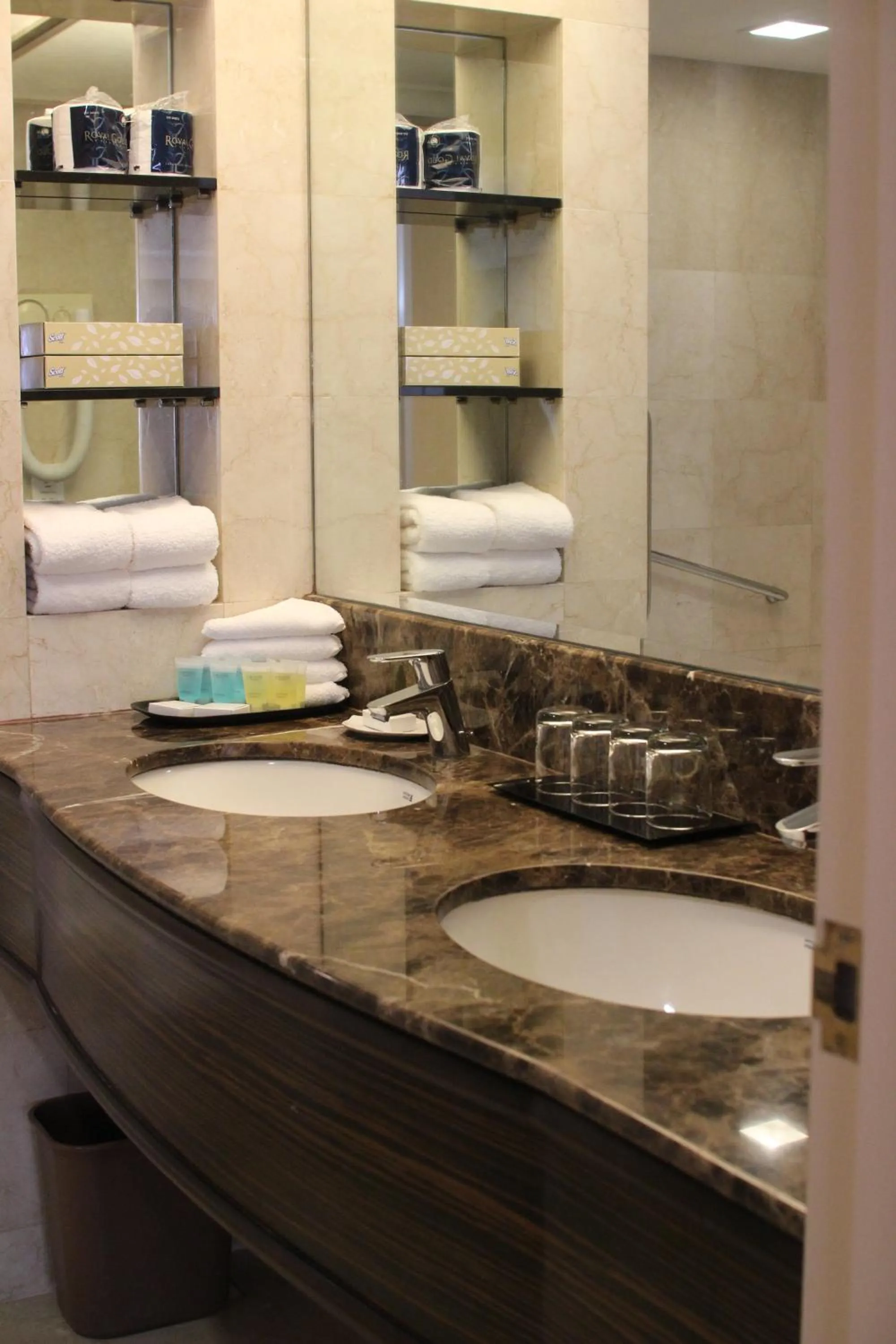 Bathroom in York Hotel