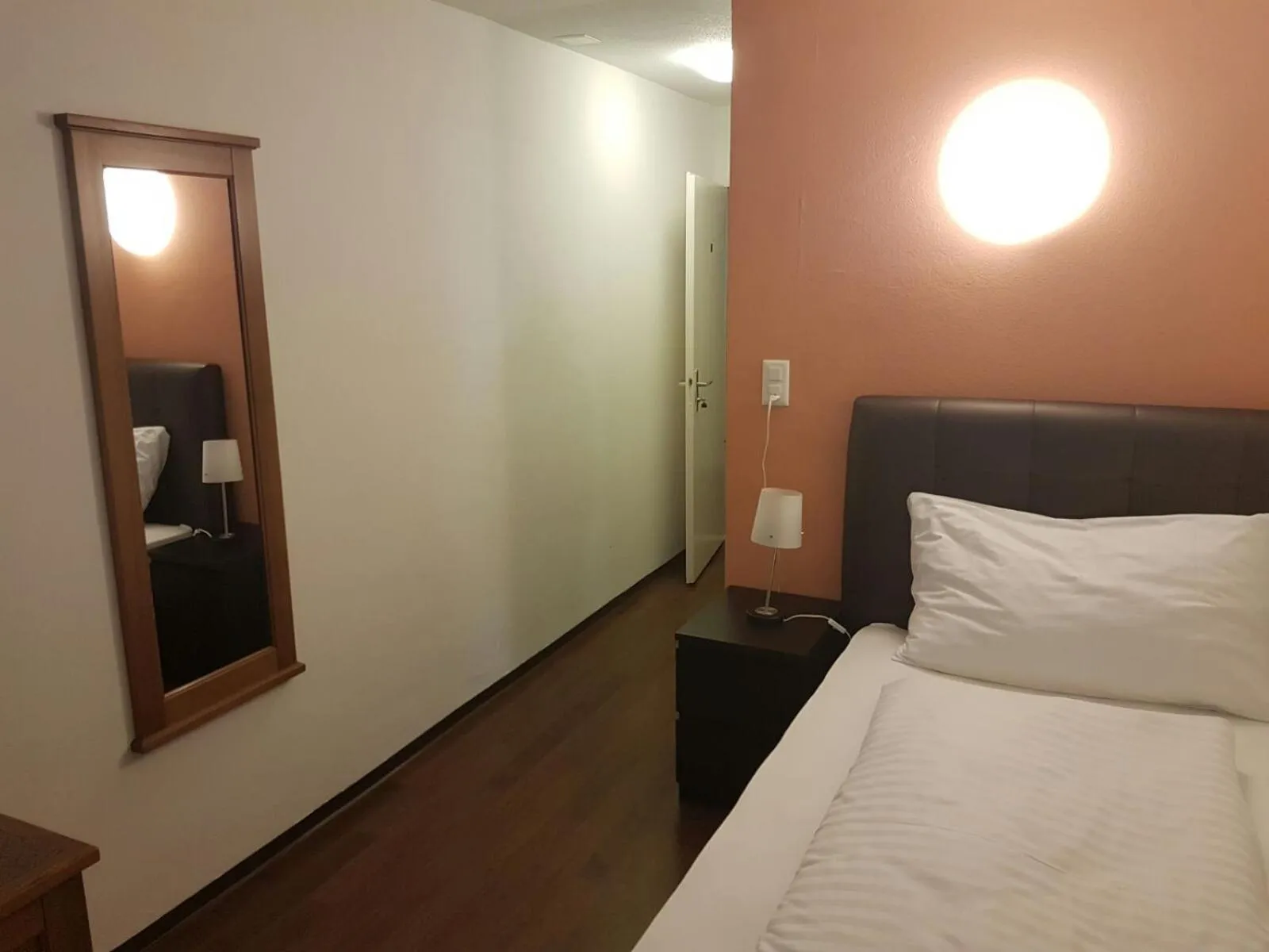 Bedroom, Bed in Hotel Bahnhof