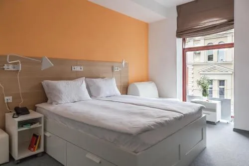Orange Hotel